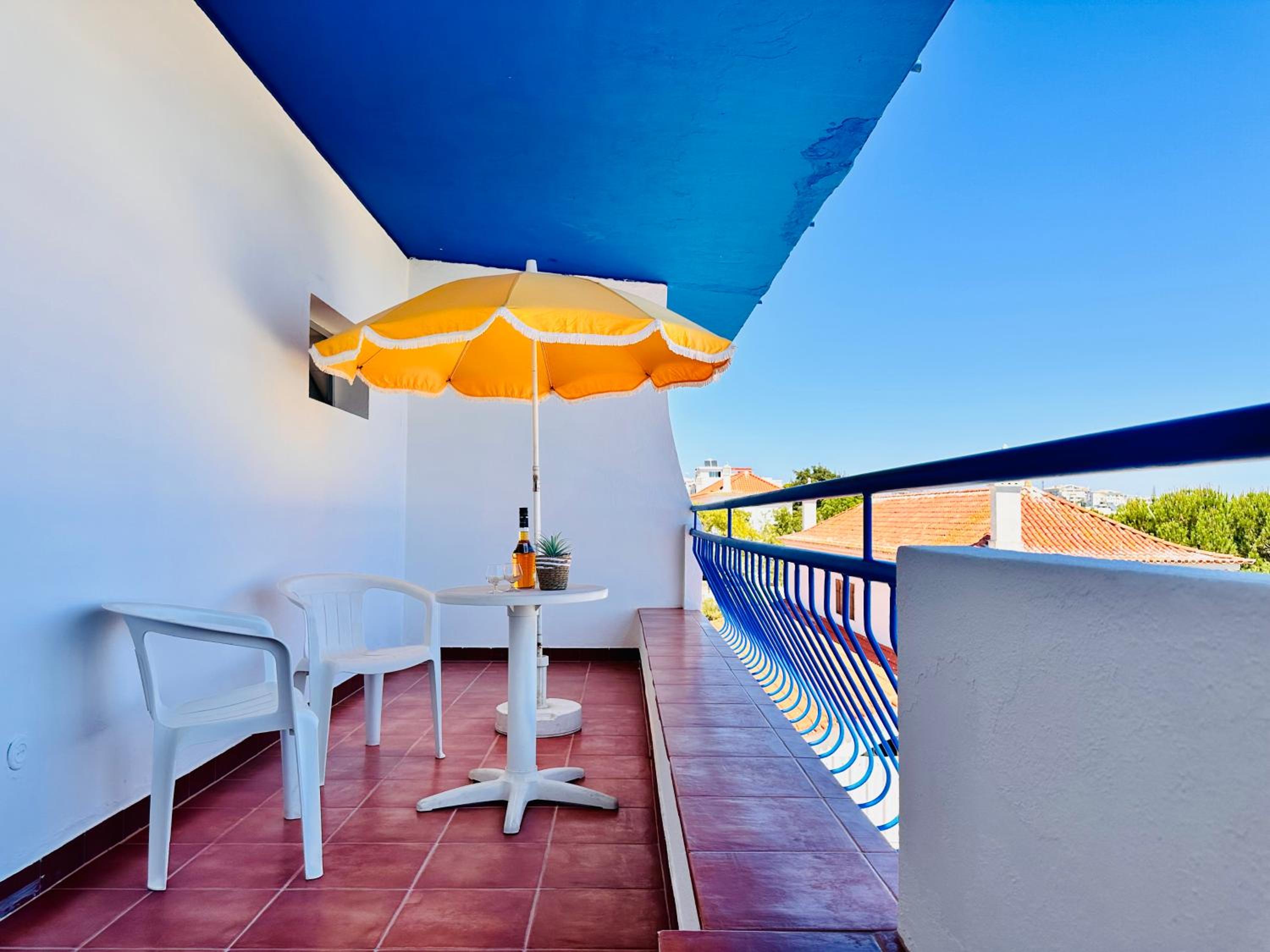 Deluxe Twin Room with Sea View - Photo 2
