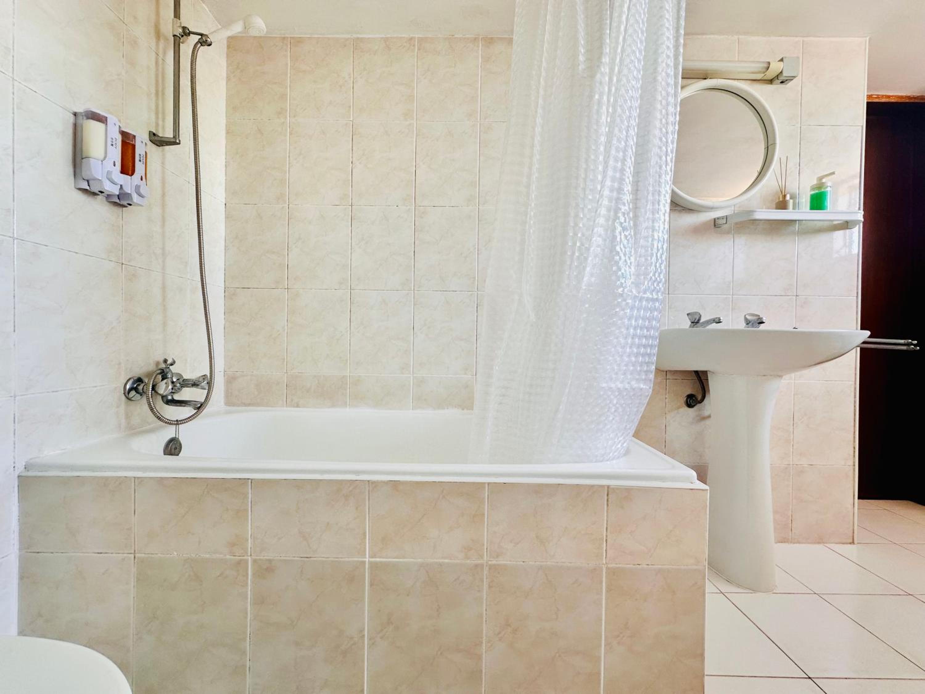 Deluxe Double Room with Sea View - Photo 5