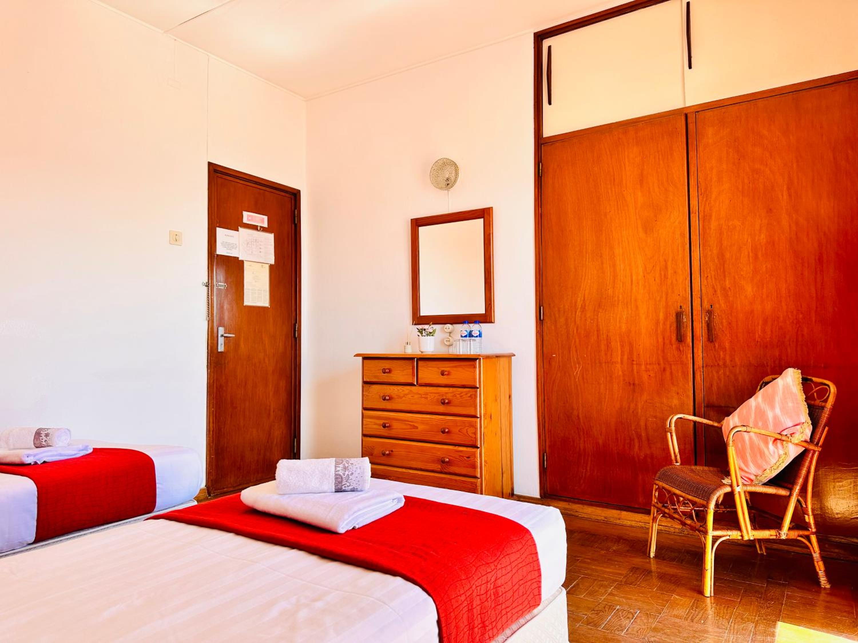 Deluxe Double Room with Sea View - Photo 4