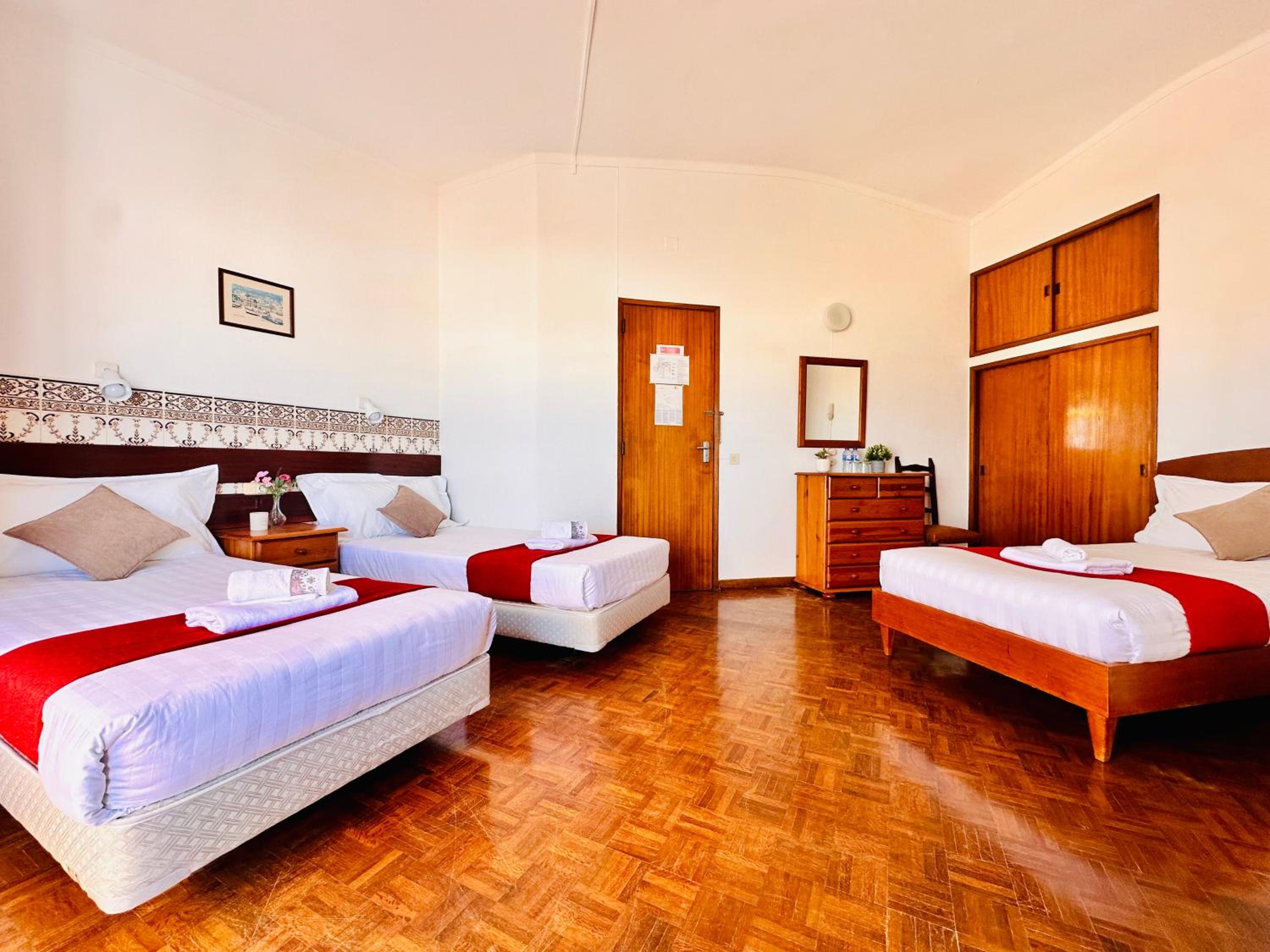 Deluxe Triple Room with Sea View - Photo 1