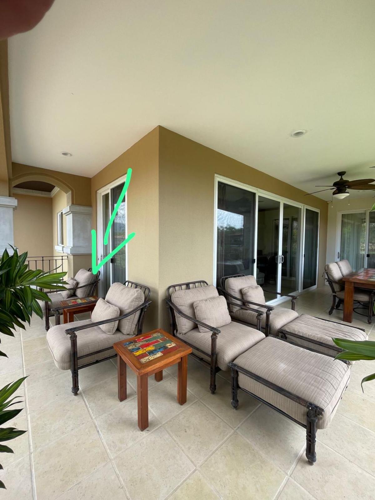Three-Bedroom House photo 2