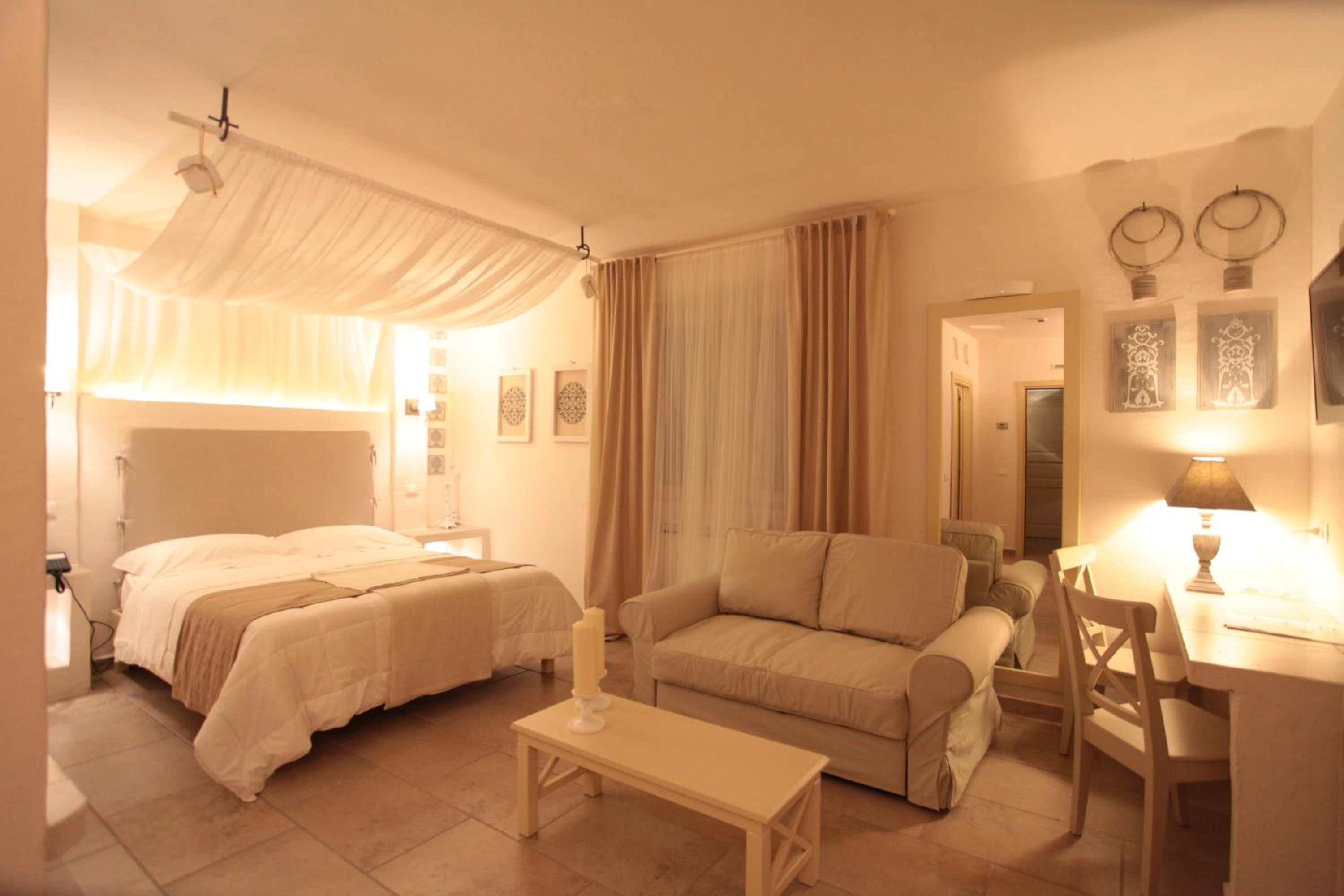 Deluxe Quadruple Room with Private Terrace - Photo 1