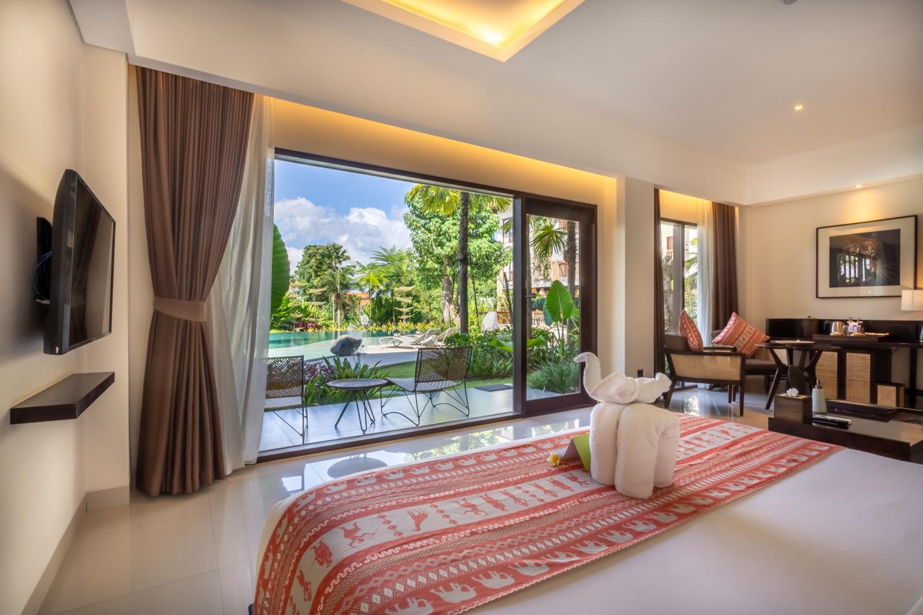 Pool Access Suite Room with FREE Daily Ubud Shuttle Service, FREE Professional Photo Session, FREE Daily Mini-bar Enjoyment, FREE Curated Daily Activities, FREE 1x Afternoon tea photo 2