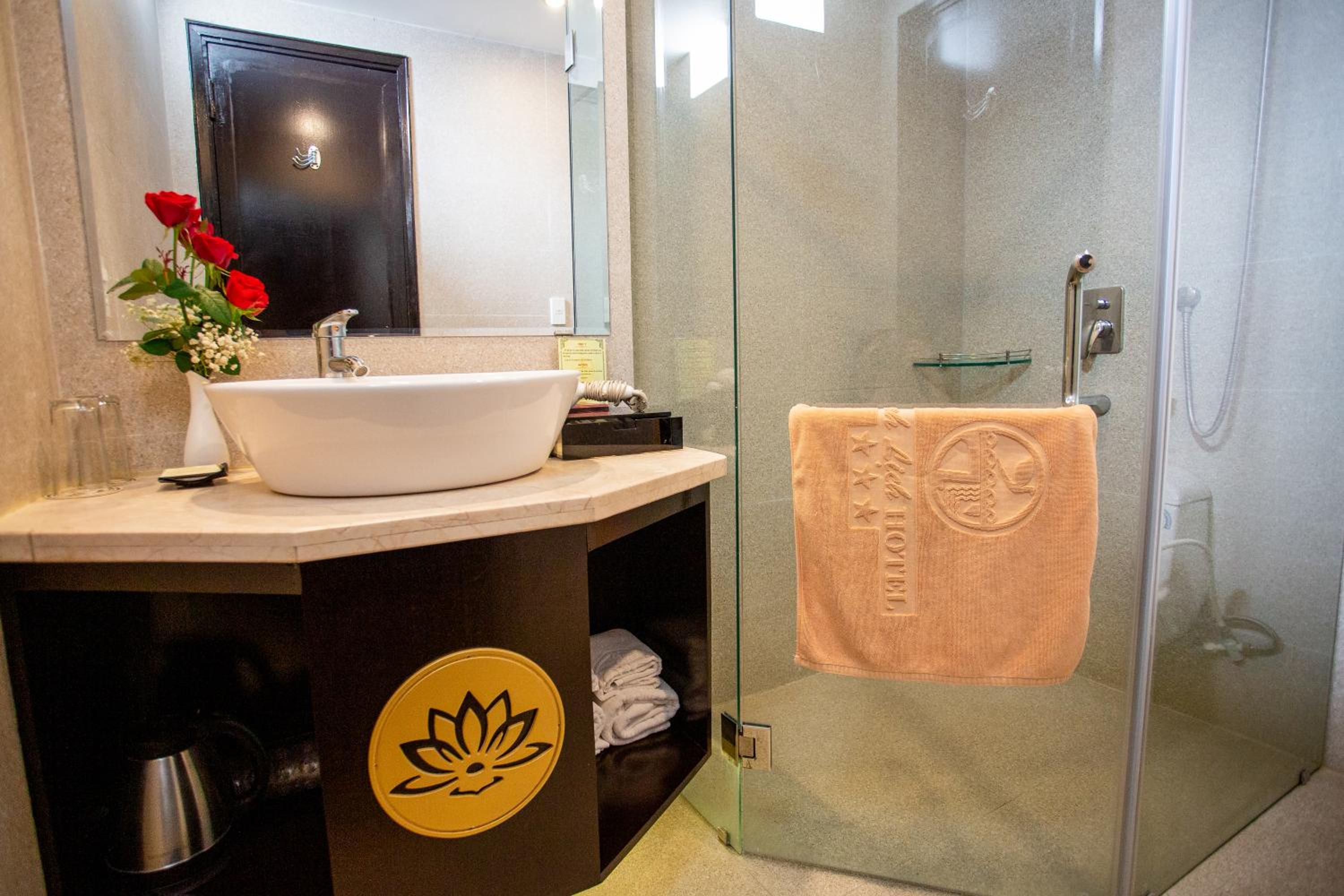 Deluxe Double Room with City View photo 3