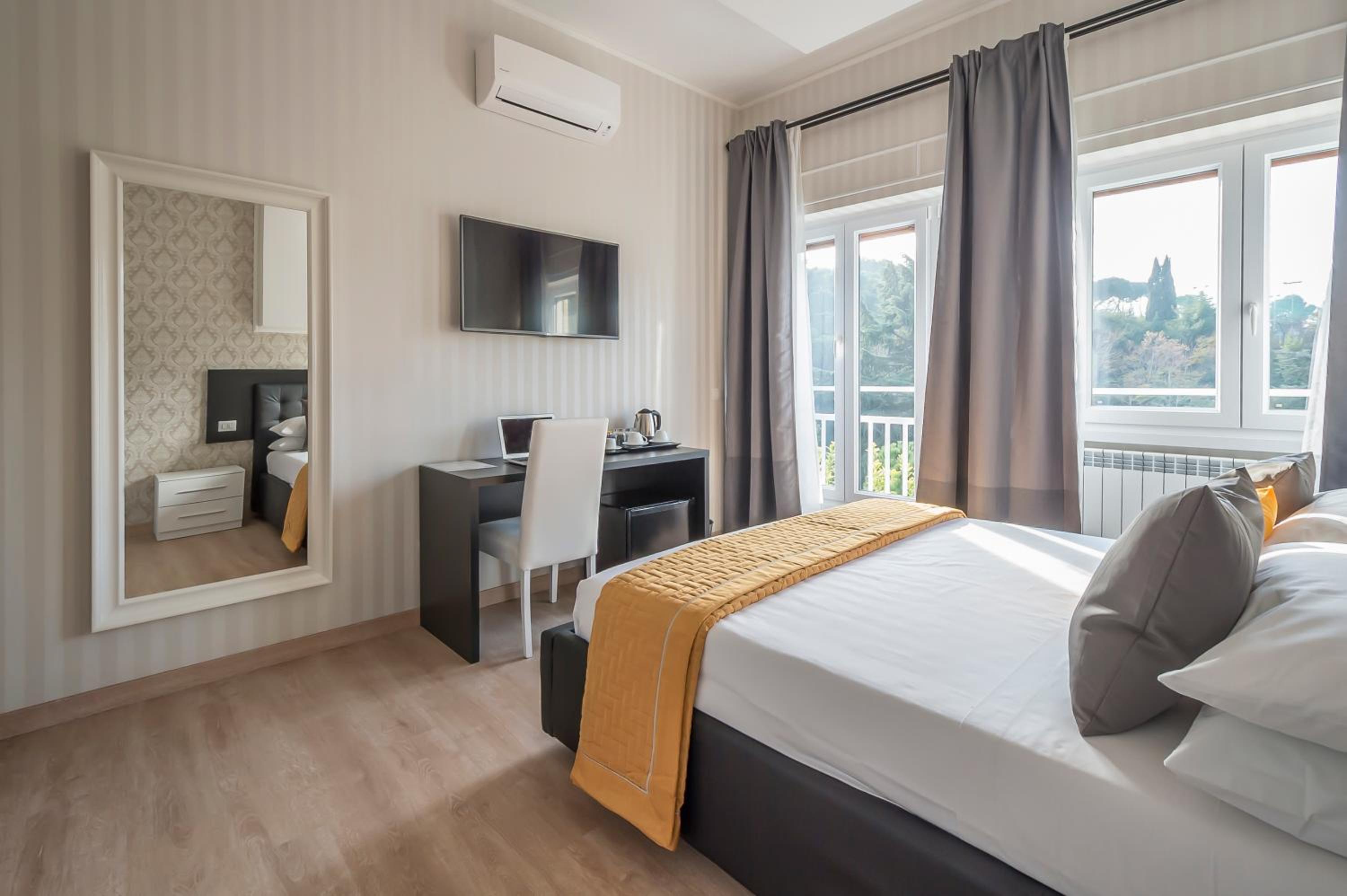 Deluxe Double Room photo 3