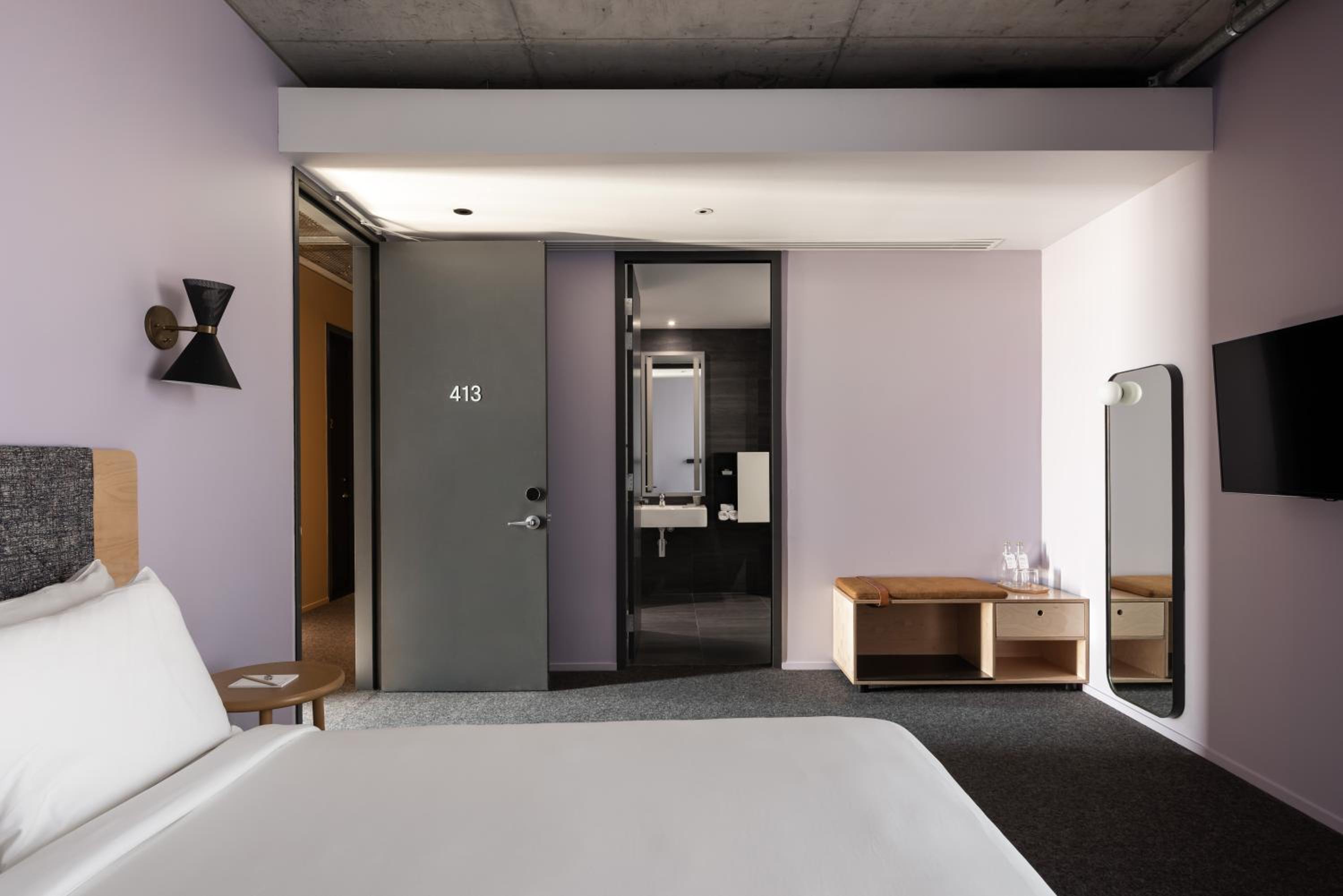Queen Room - Disability Access