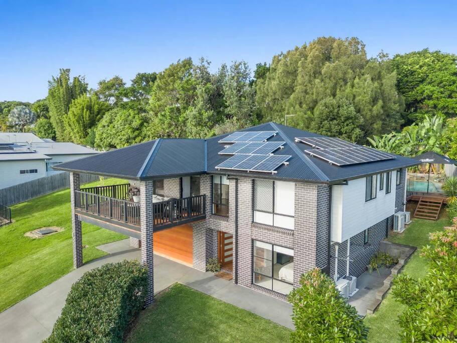 Four-Bedroom House photo 2
