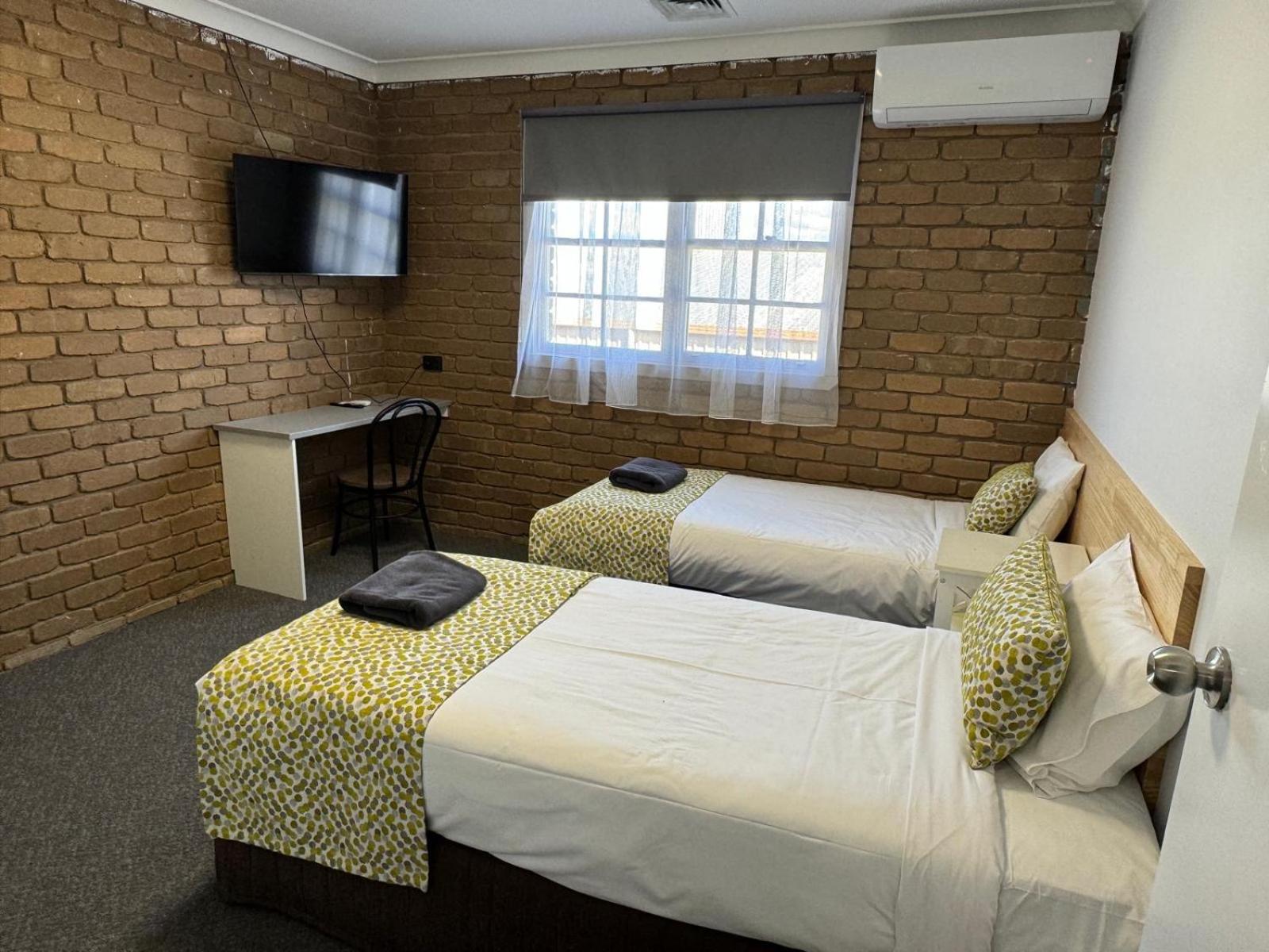 Two-Bedroom Suite photo 2