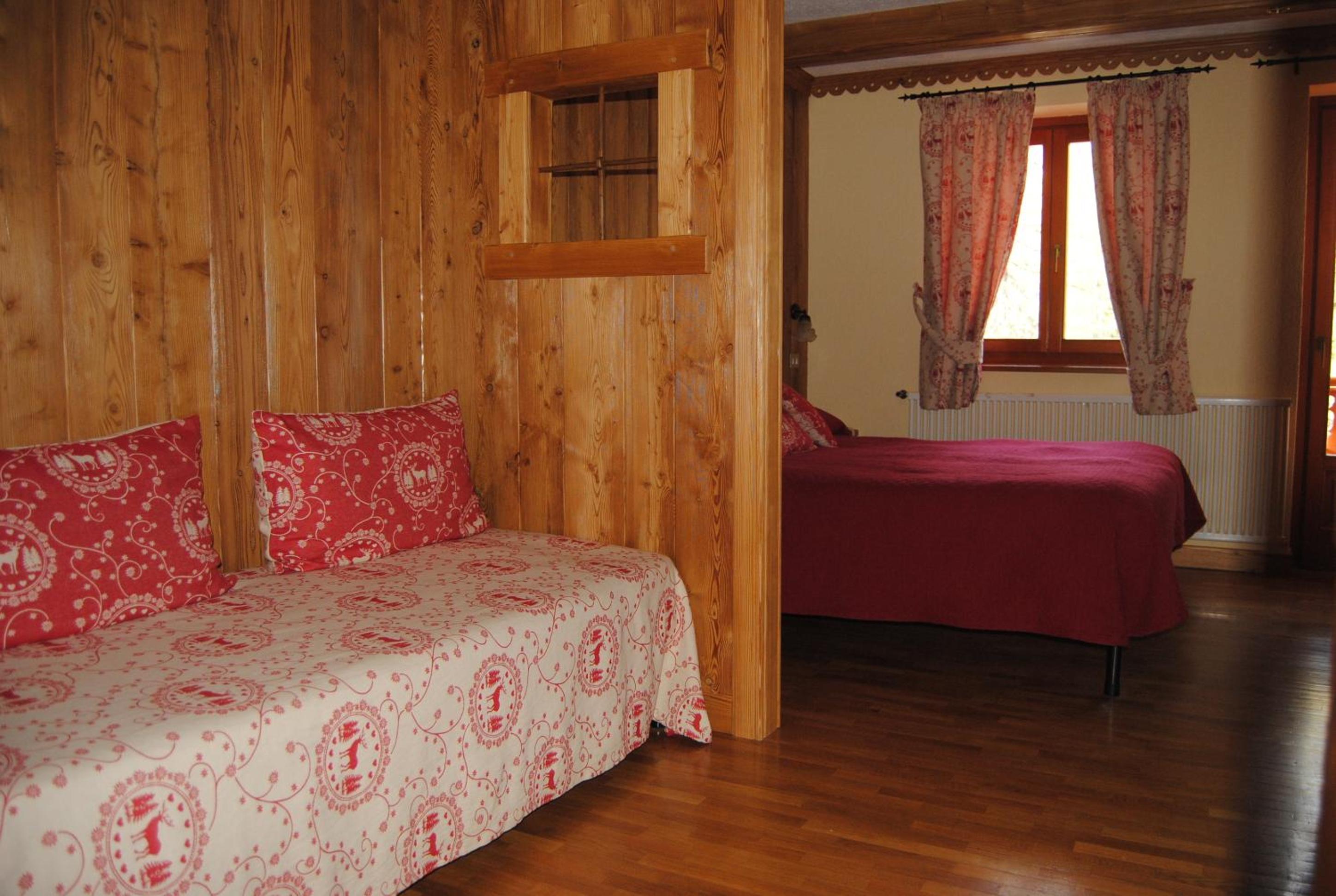 Standard Triple Room - Photo 2