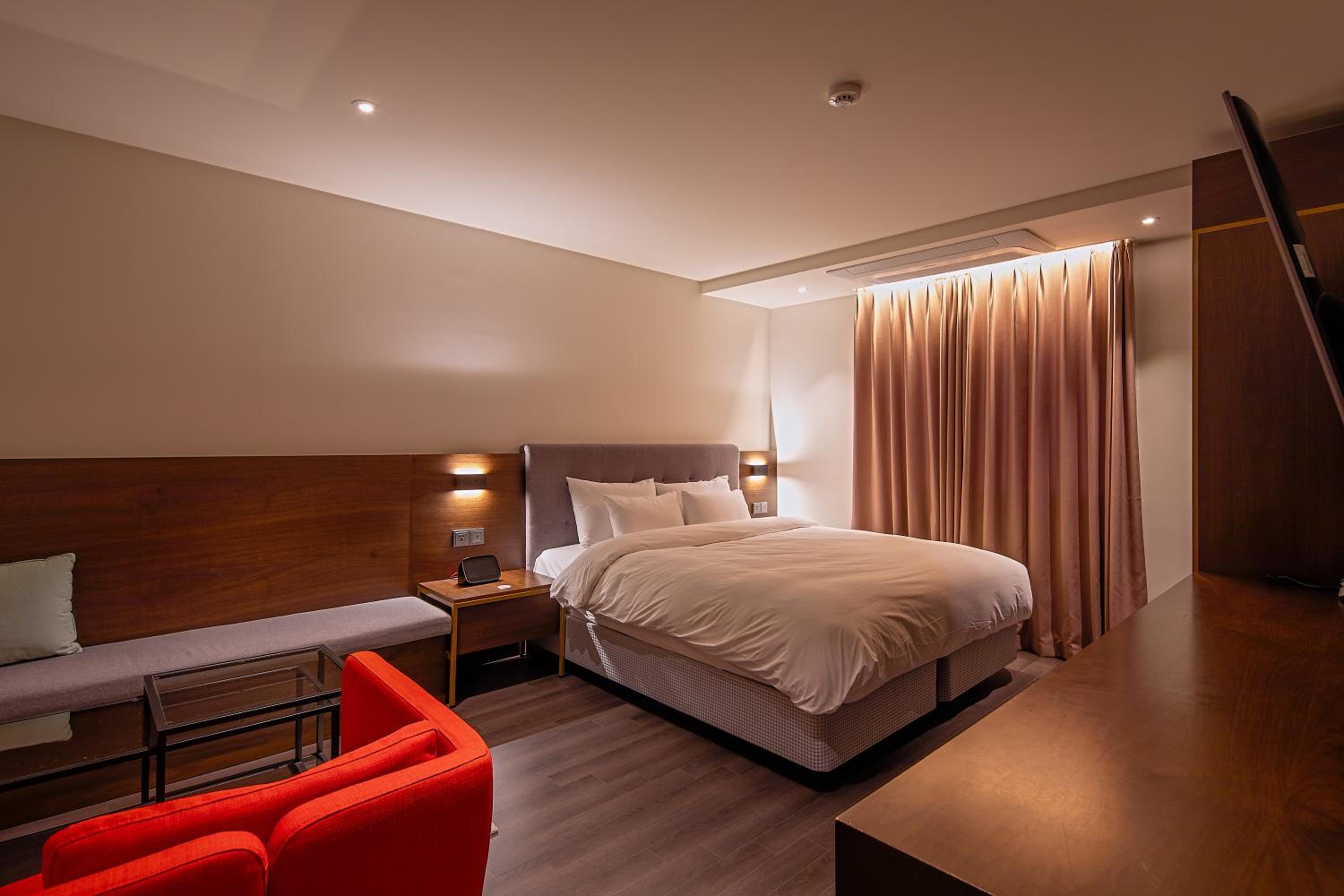 Deluxe Room - Photo 4
