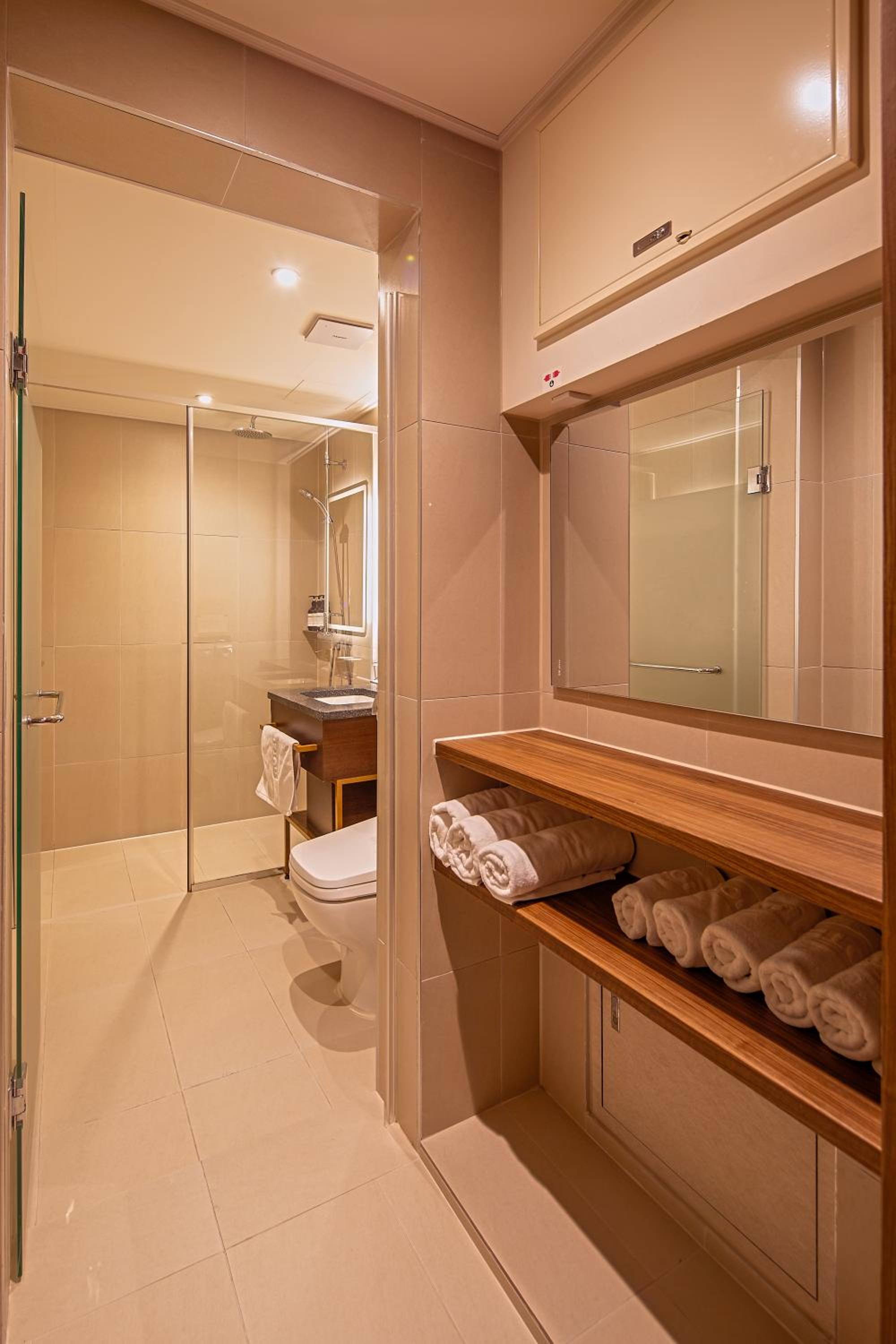 Deluxe Twin Room - Photo 2