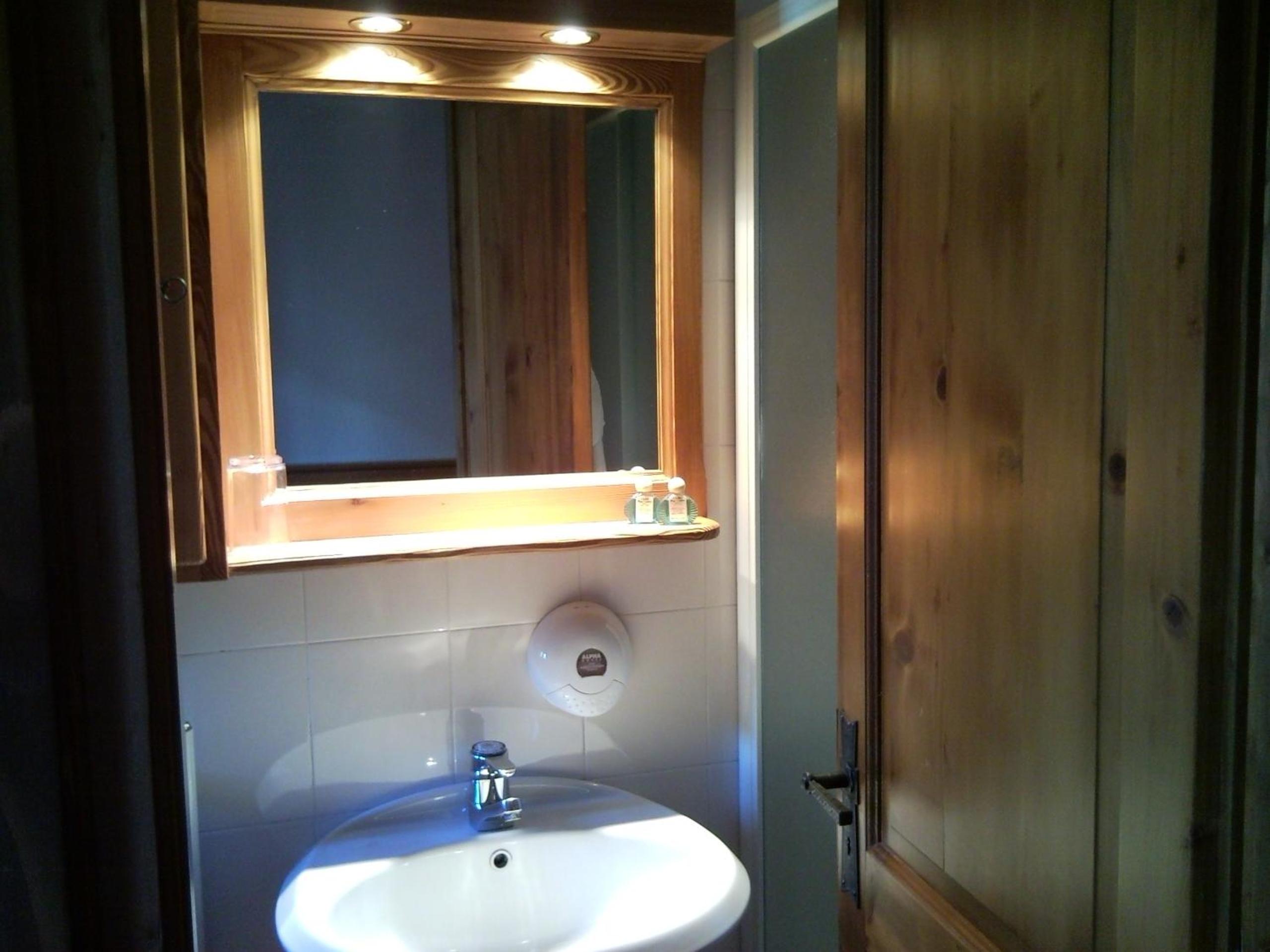 Standard Double Room - Photo 3