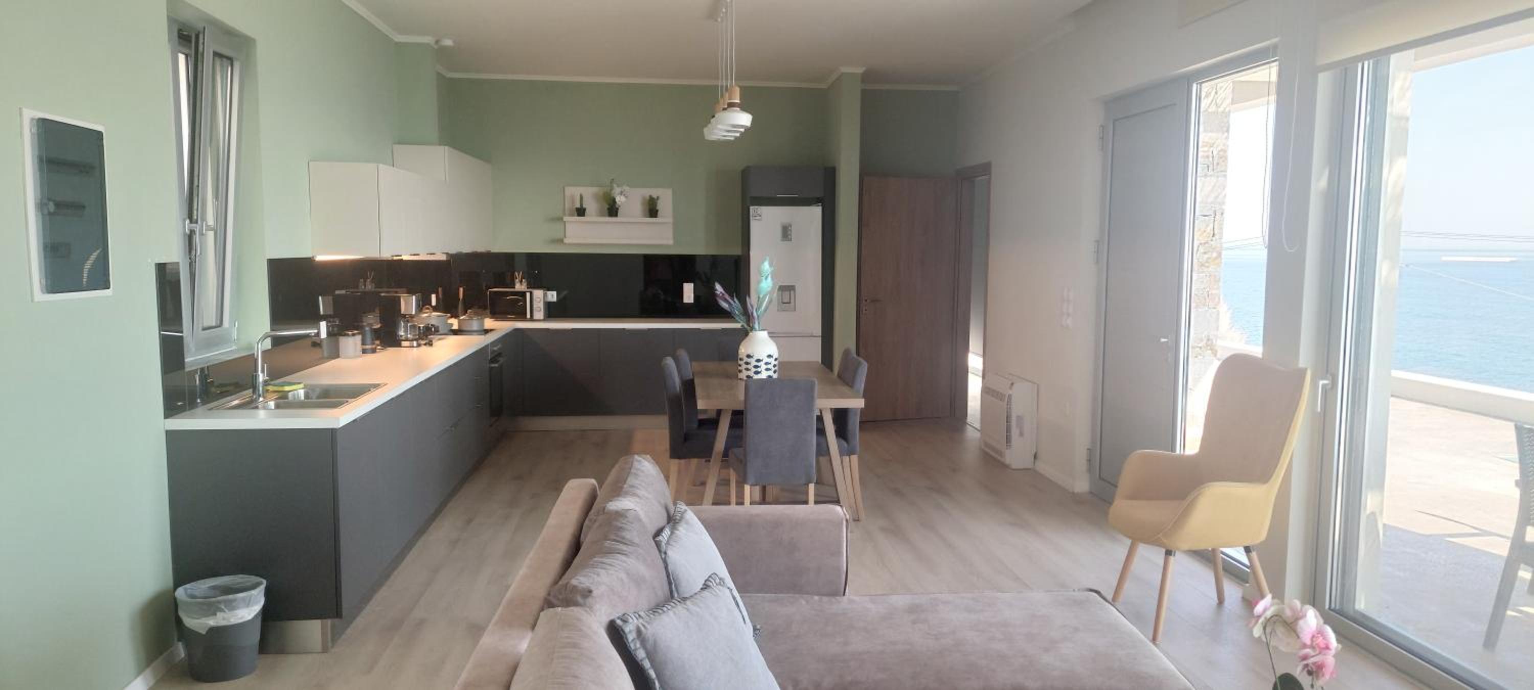 Three-Bedroom House photo 2