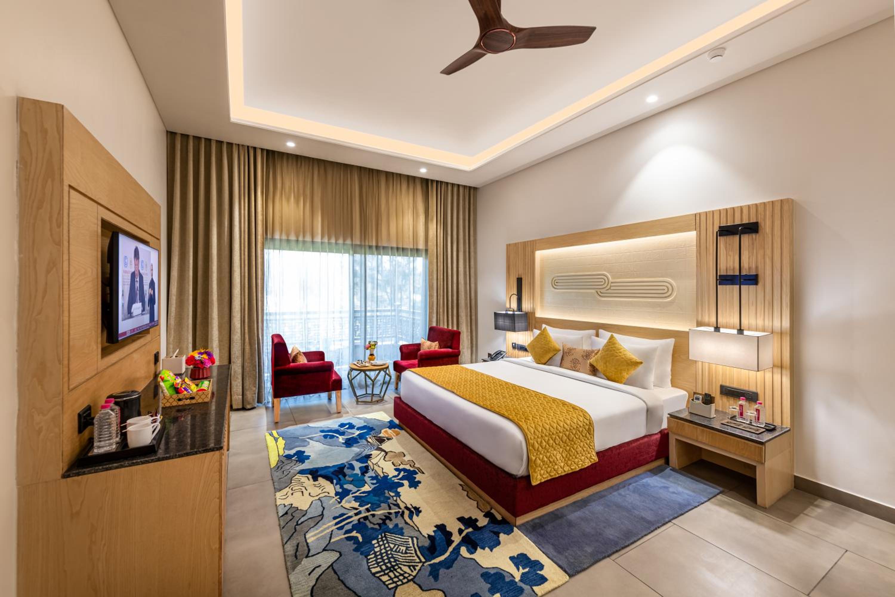 Elegant Room - King Bed: Enjoy 20% off on F&B - Photo 4