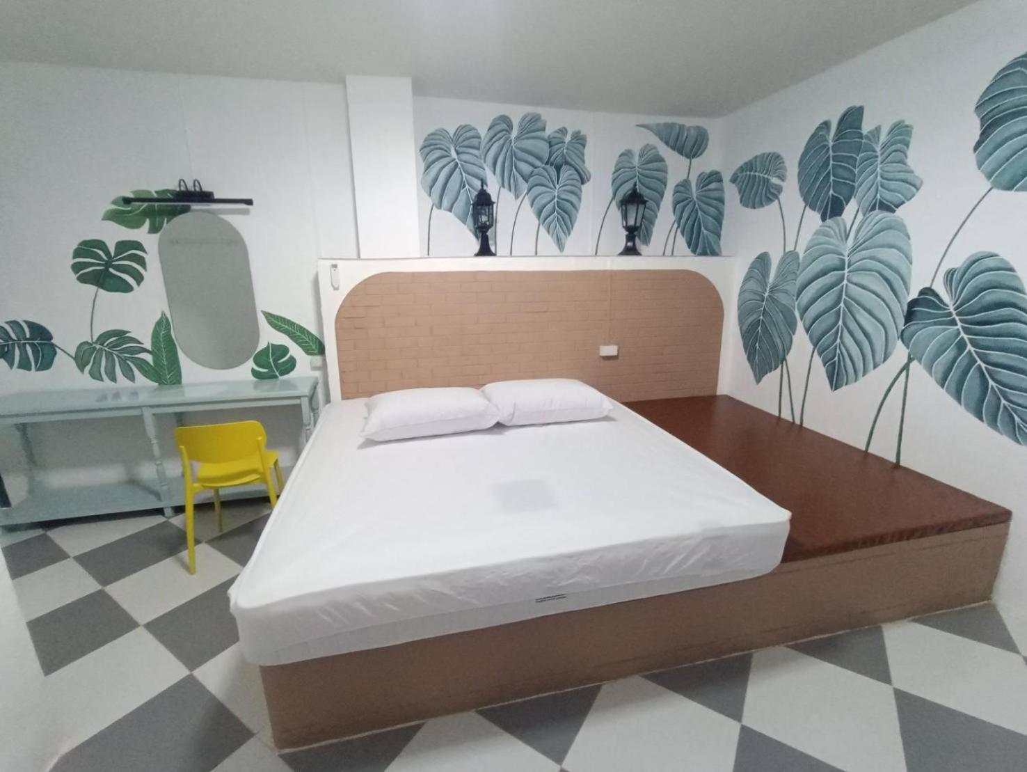 Deluxe King Room photo 2