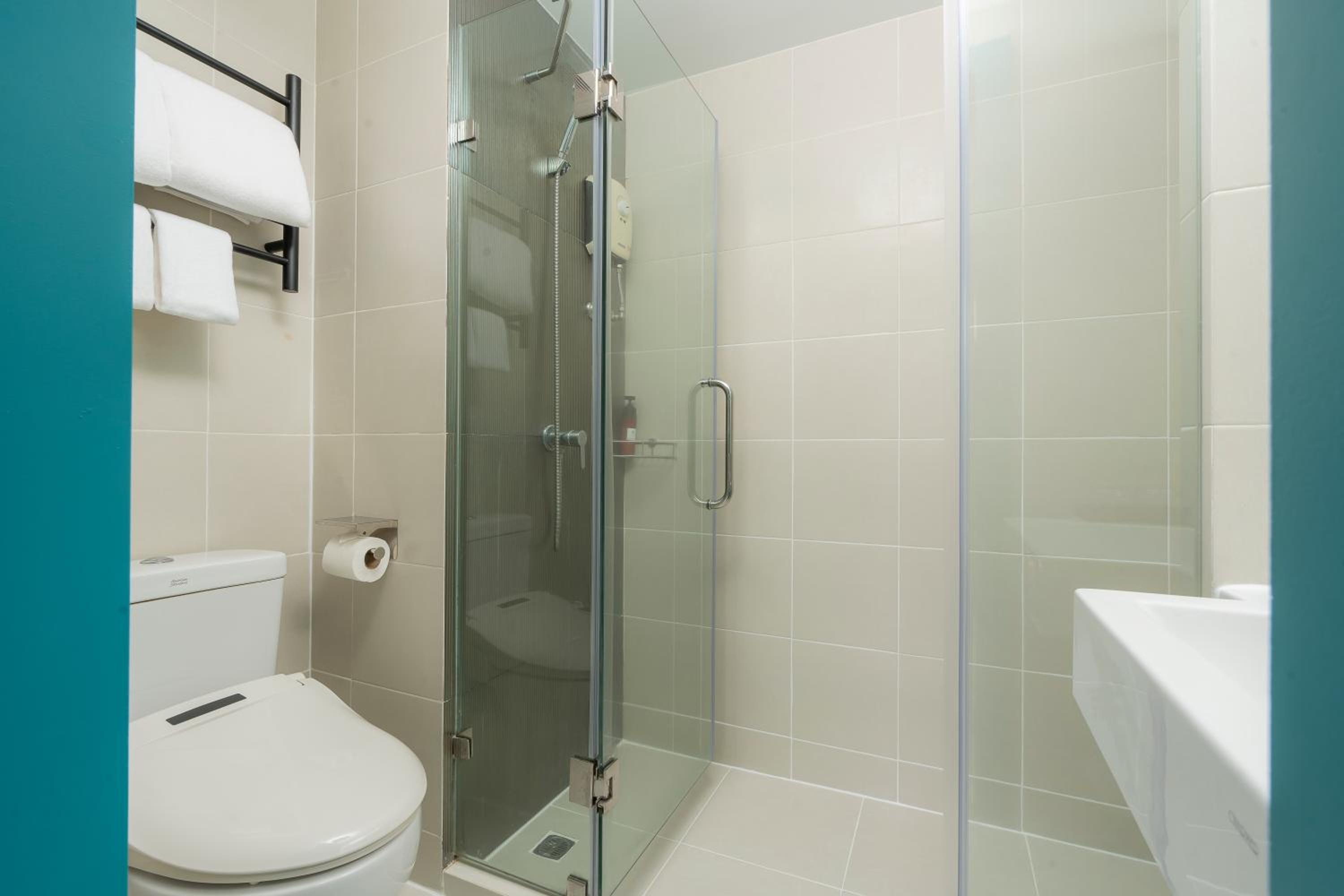 Deluxe Twin/Double Room - Photo 7
