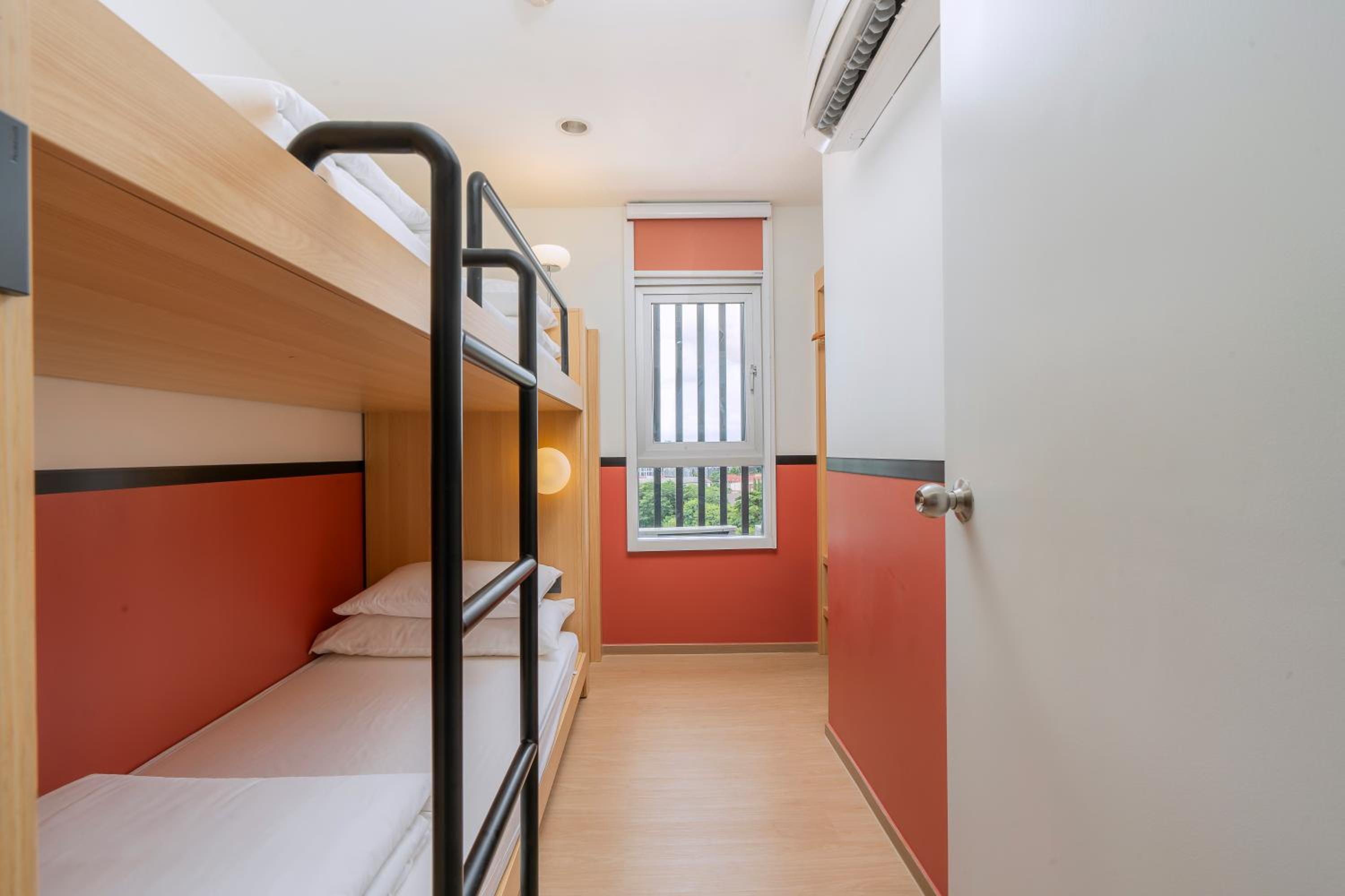 Two Bedroom Bunk Bed - Photo 4