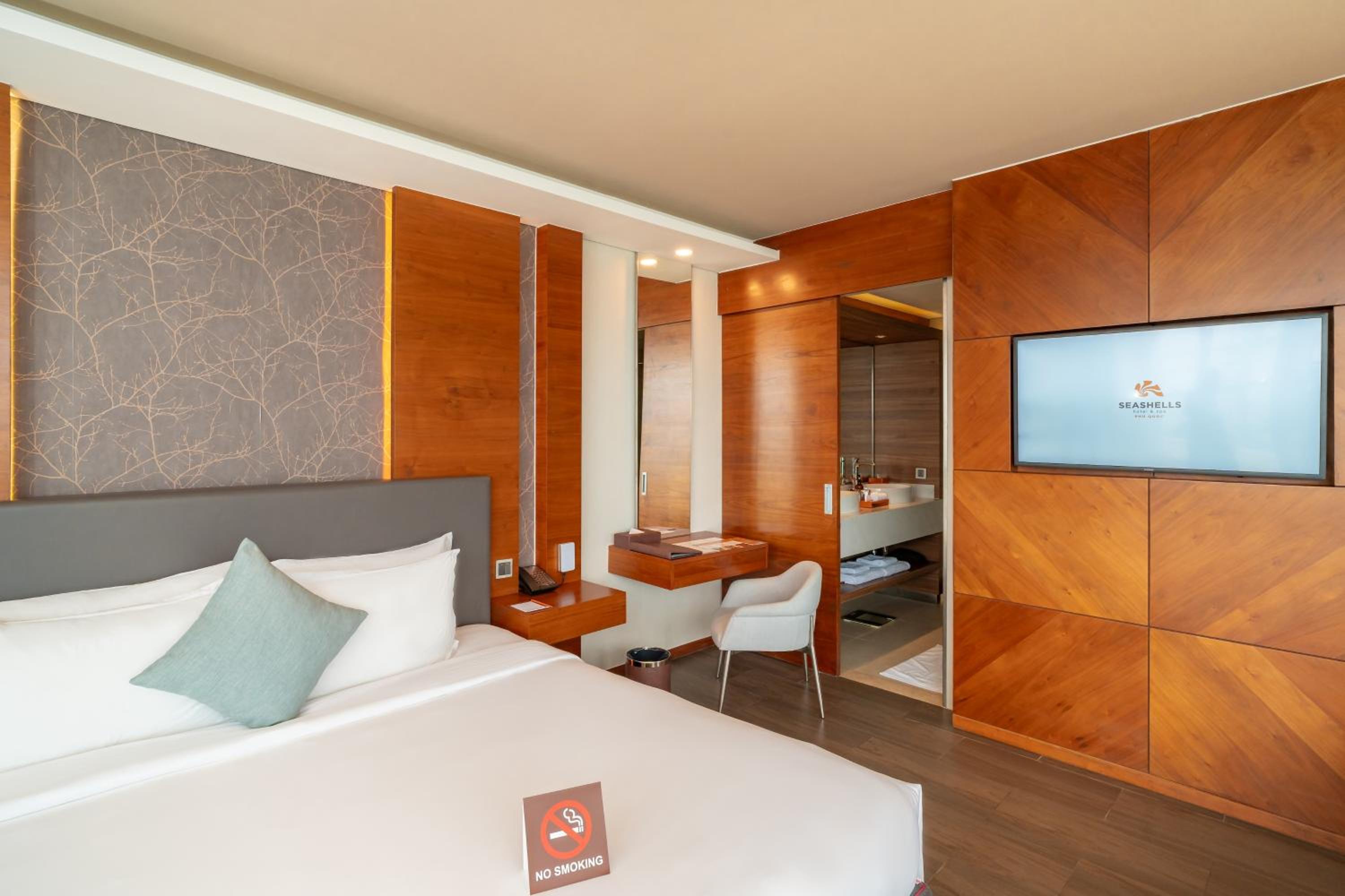 Phu Quoc Suite with one time body massage (40min) for 4 guest photo 3