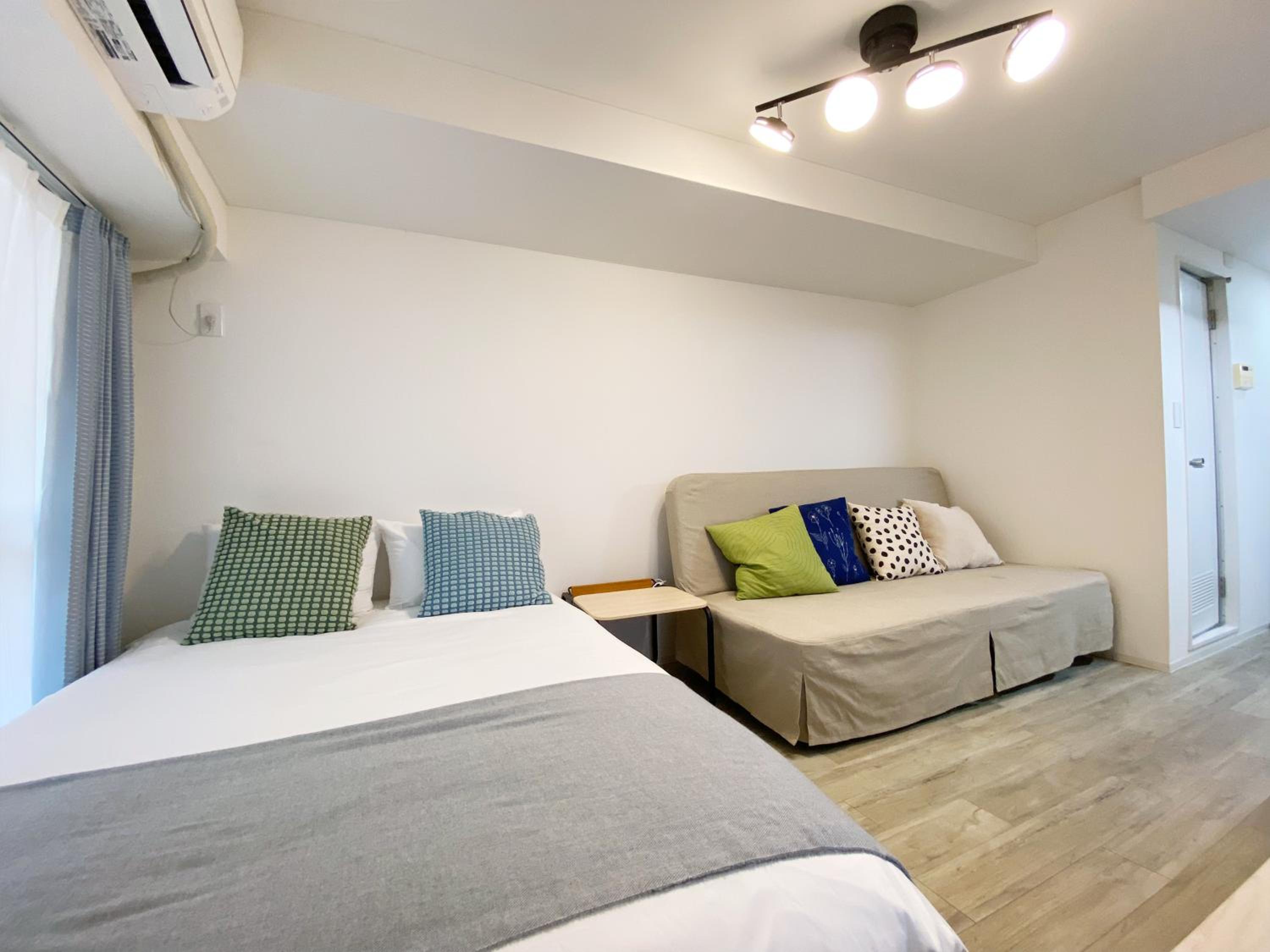 One-Bedroom Apartment photo 2