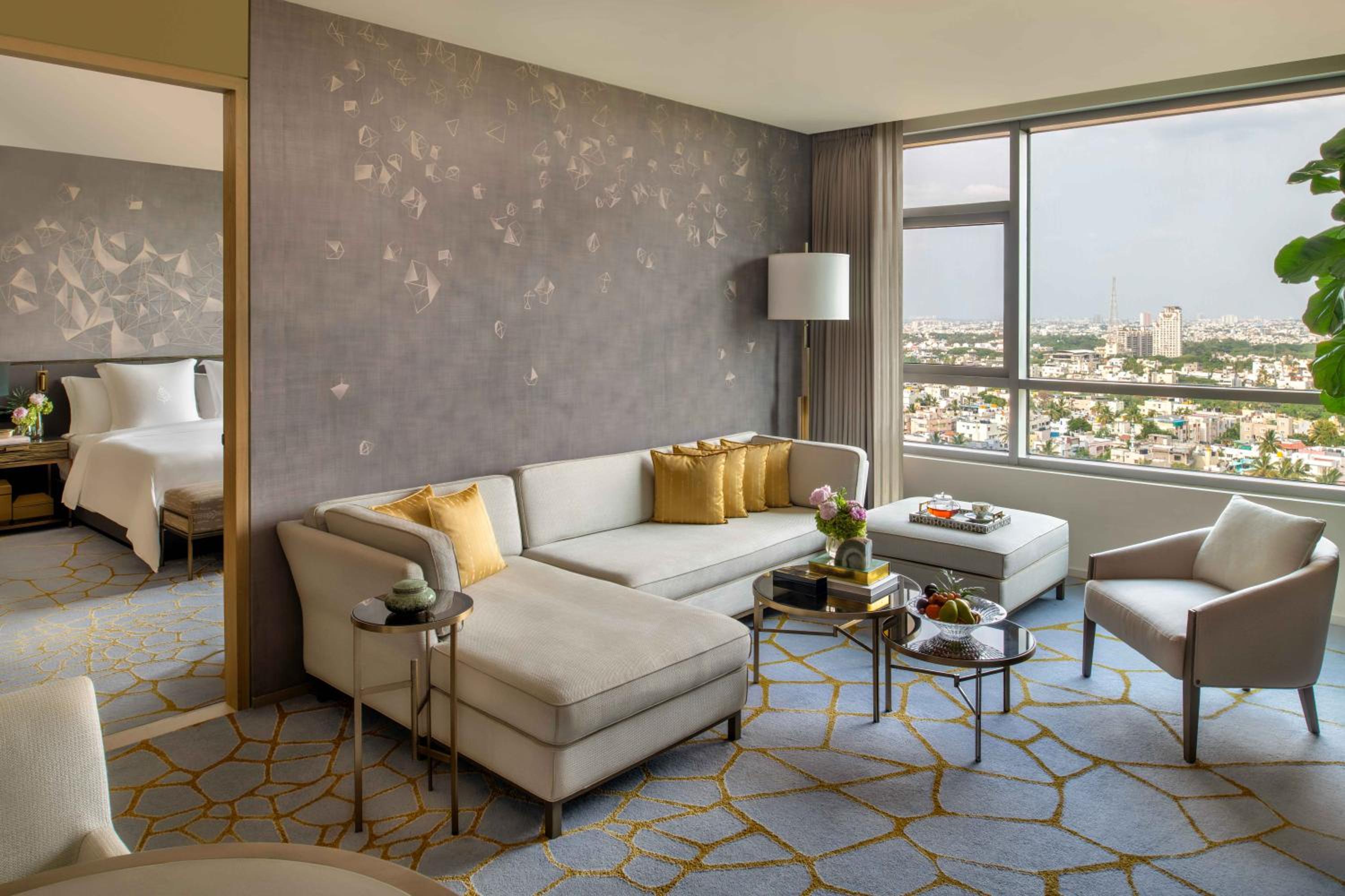 Executive Cityscape Suite