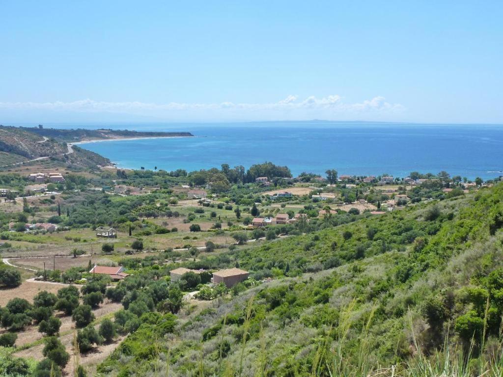 Villa photo 2