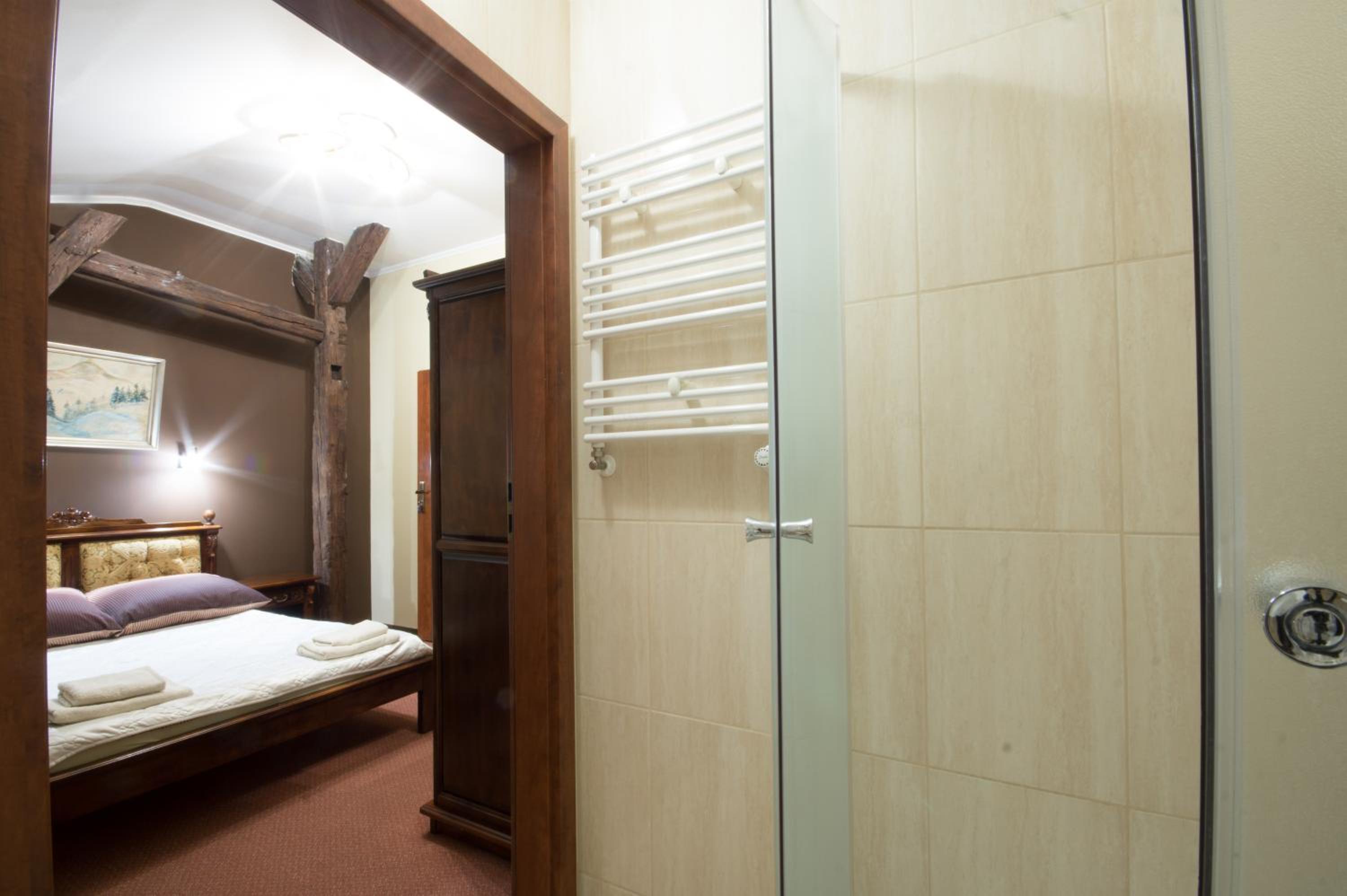 Small Double Room - Photo 3