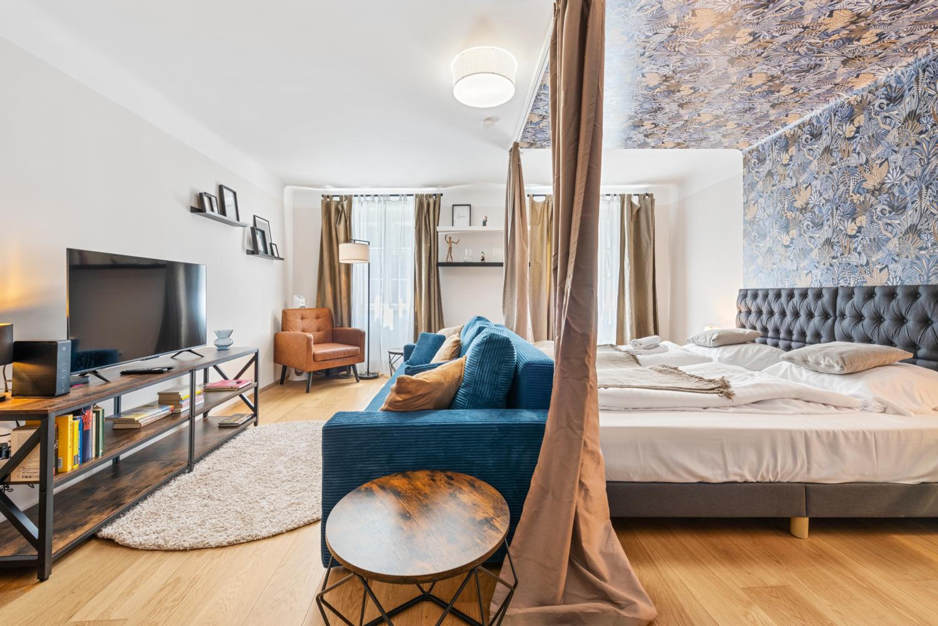 Studio Apartment