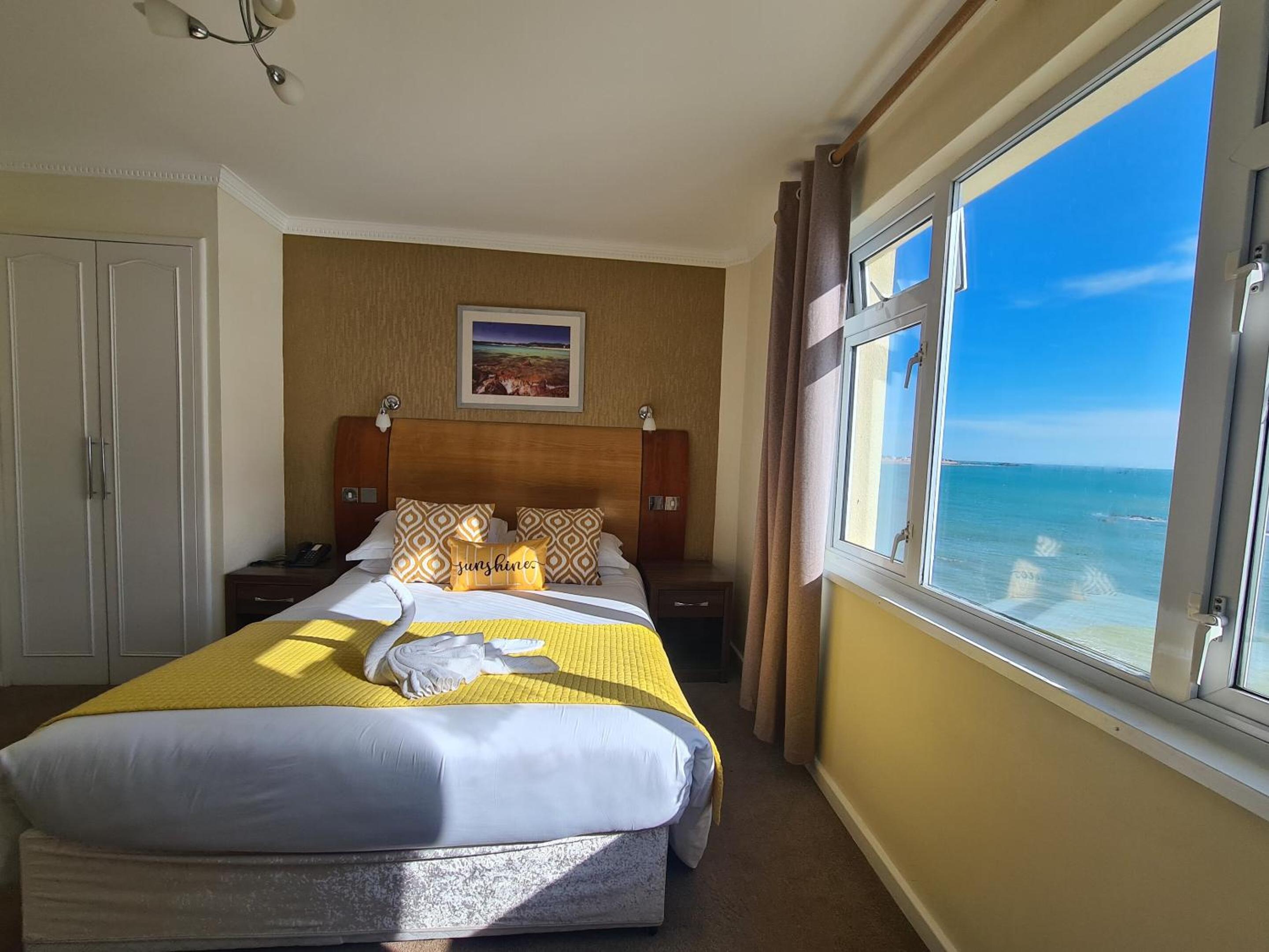 King Room with Direct Sea View