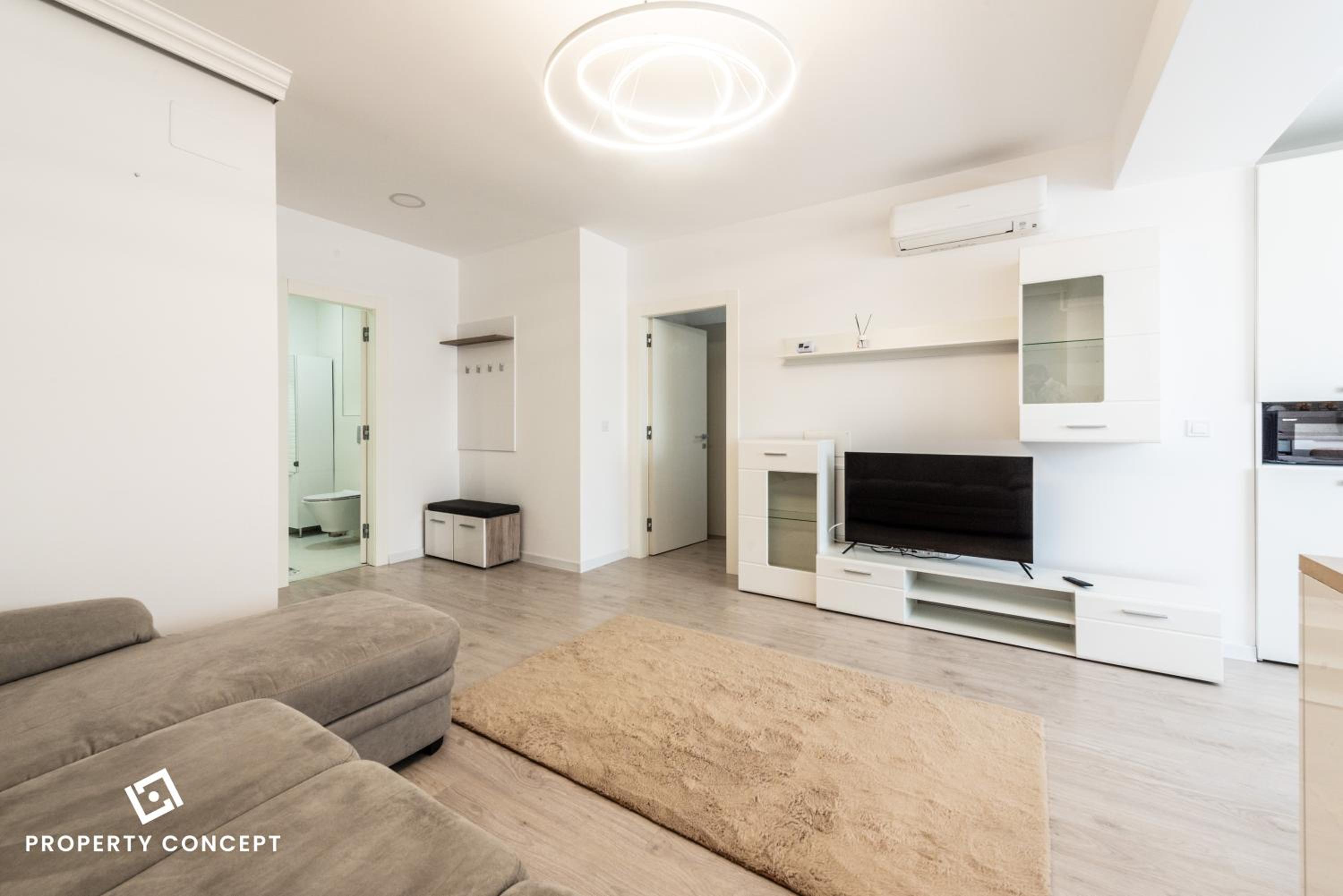 Superior One-Bedroom Apartment With Balcony photo 3