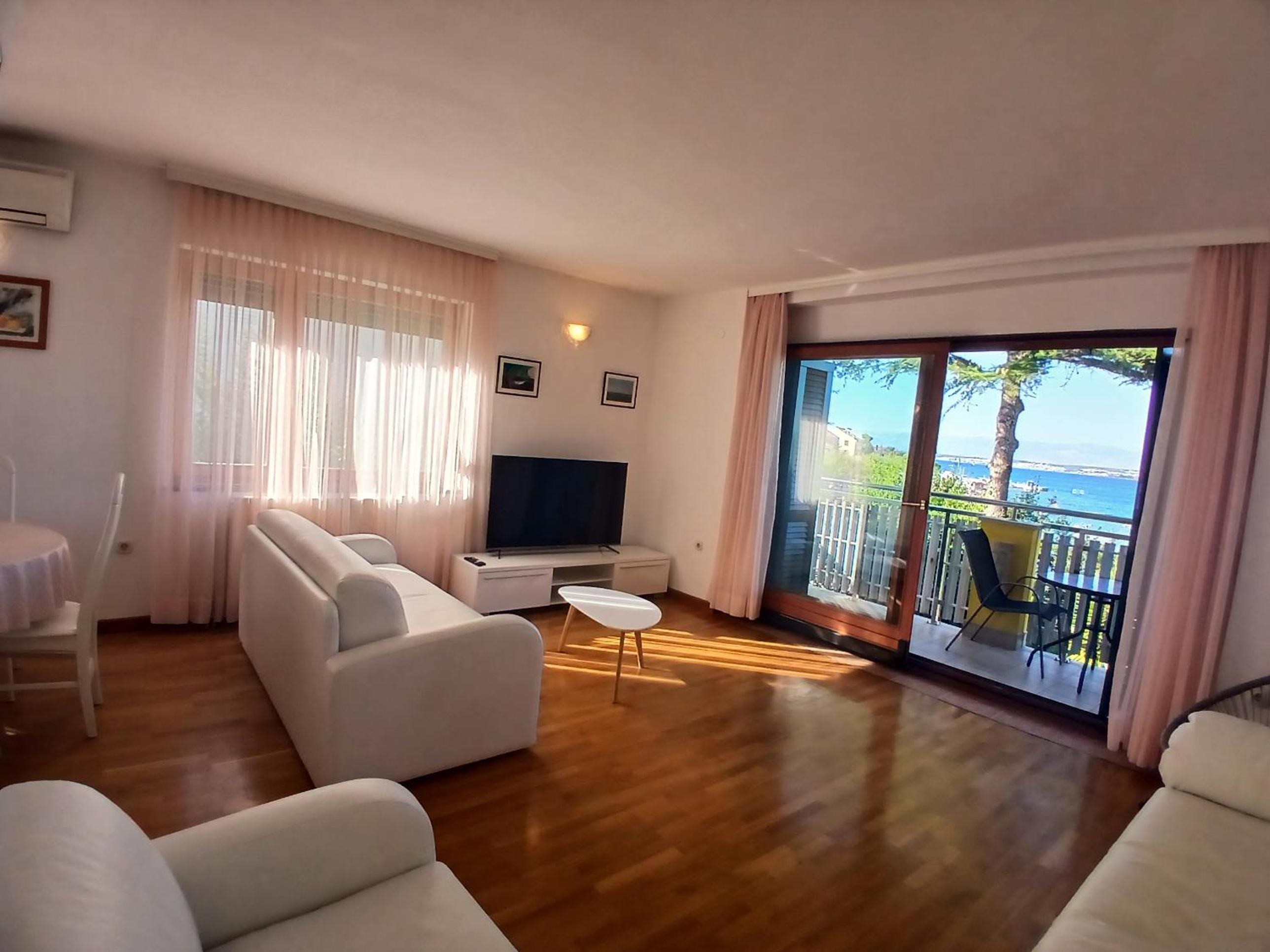 Two-Bedroom Apartment with Terrace and Sea View photo 1