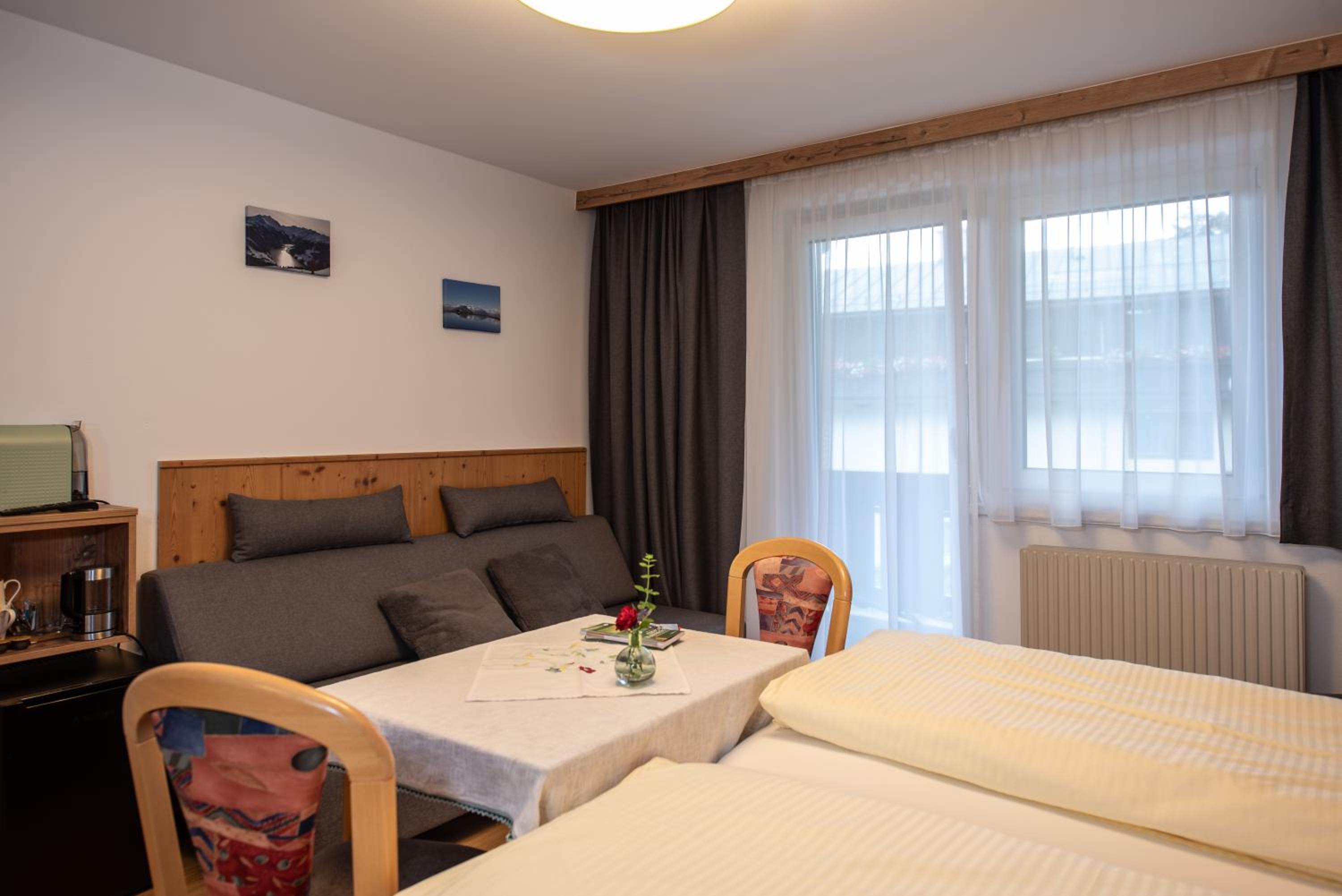 Double Room with Balcony (2 Adults + 1 Child) photo 1