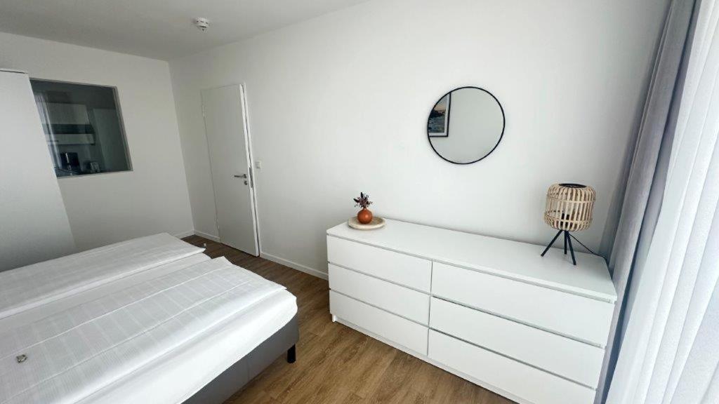 One-Bedroom Deluxe Apartment - Photo 11