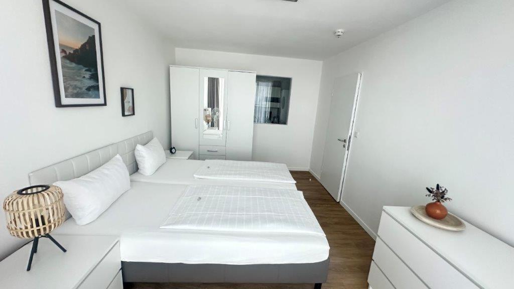 One-Bedroom Deluxe Apartment - Photo 12