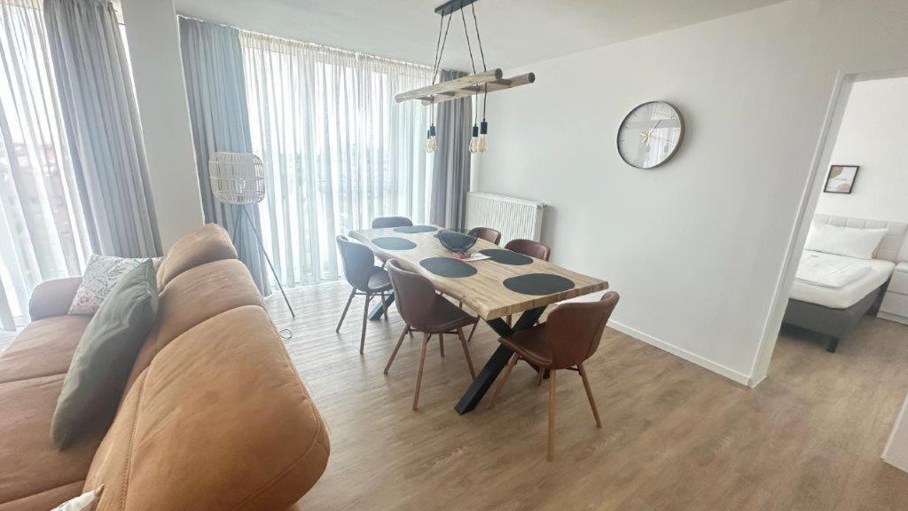 One-Bedroom Deluxe Apartment - Photo 8