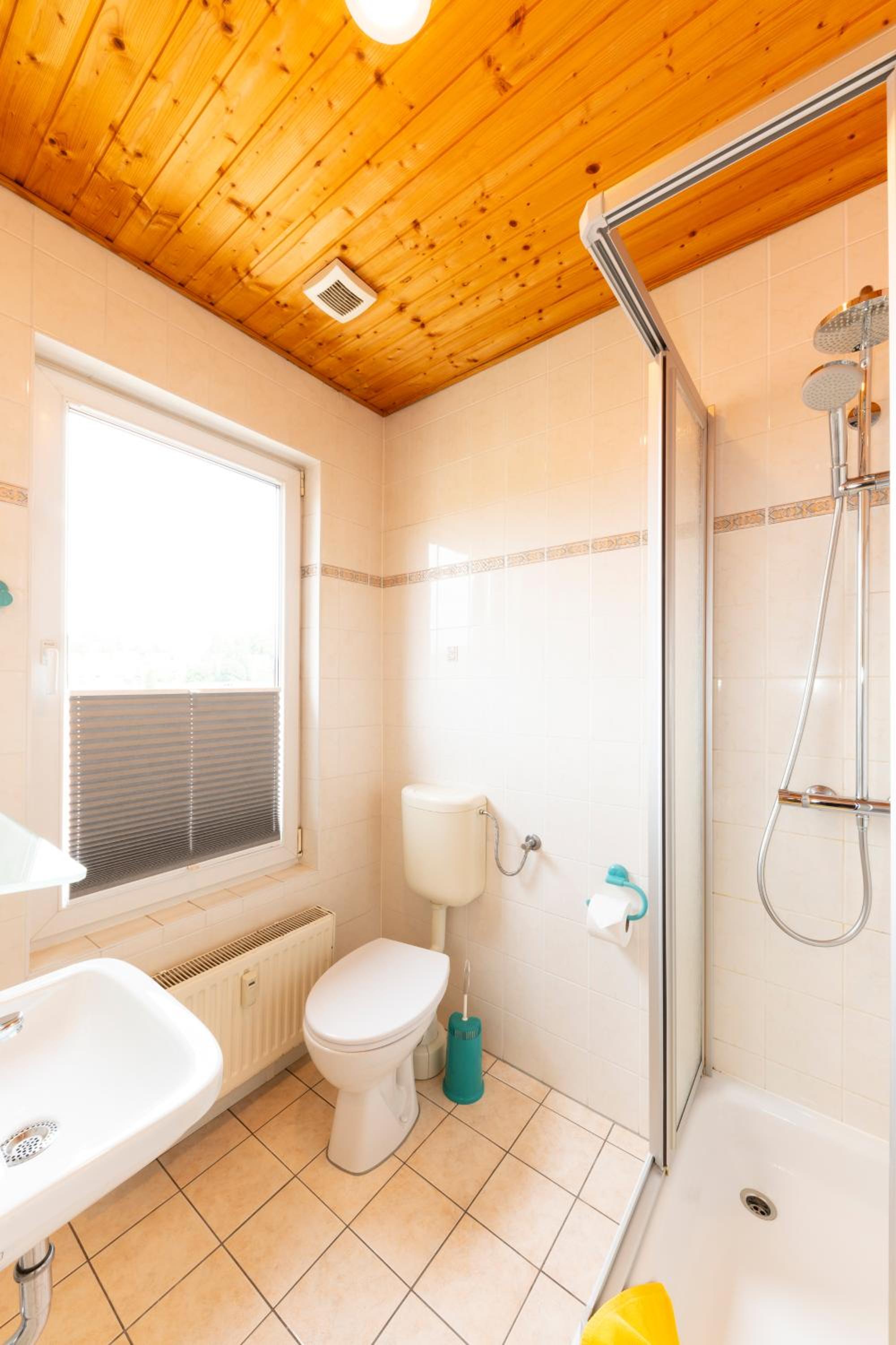 Standard Twin Room photo 3