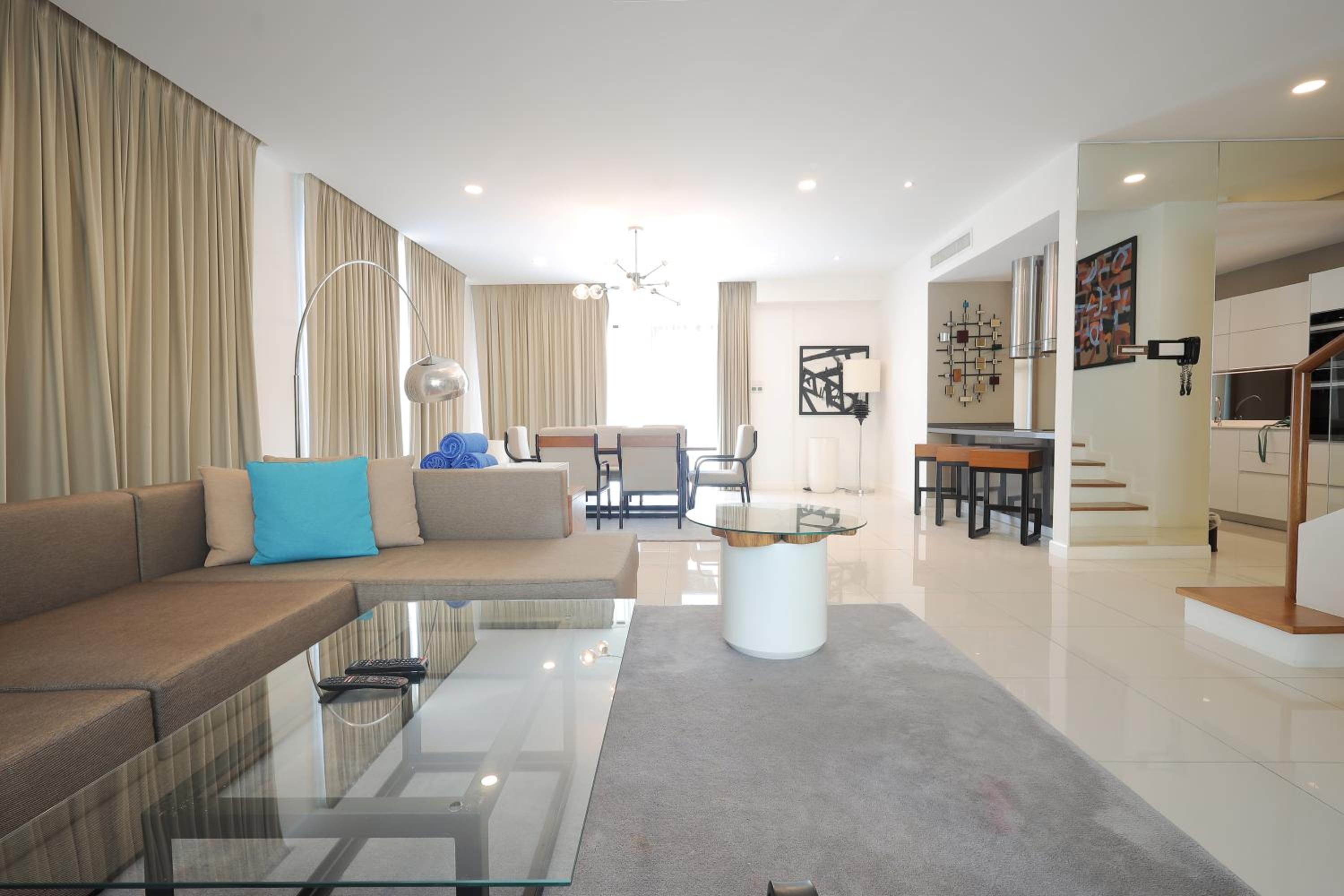 Town Villa - Photo 7