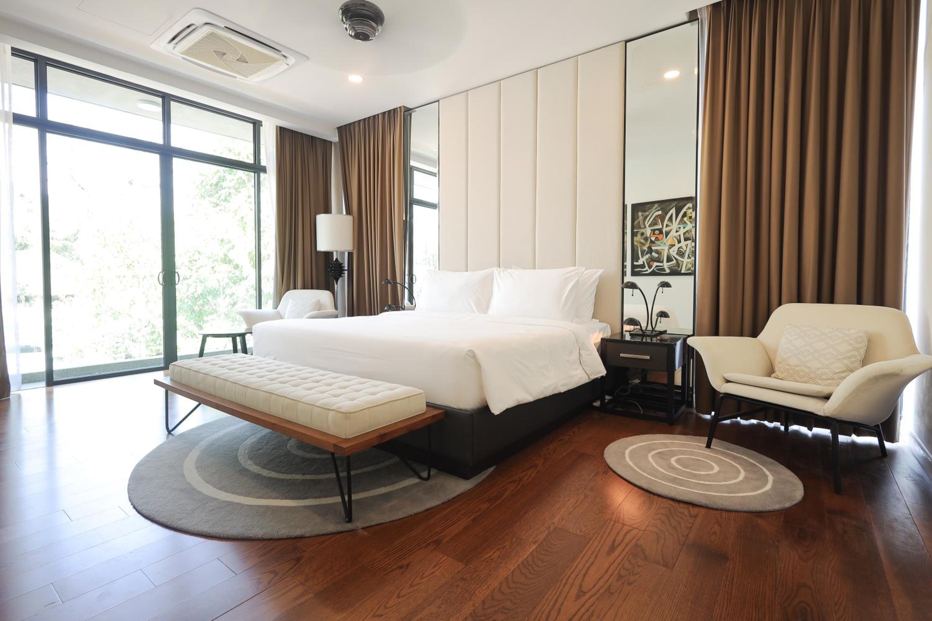 Town Villa - Photo 15
