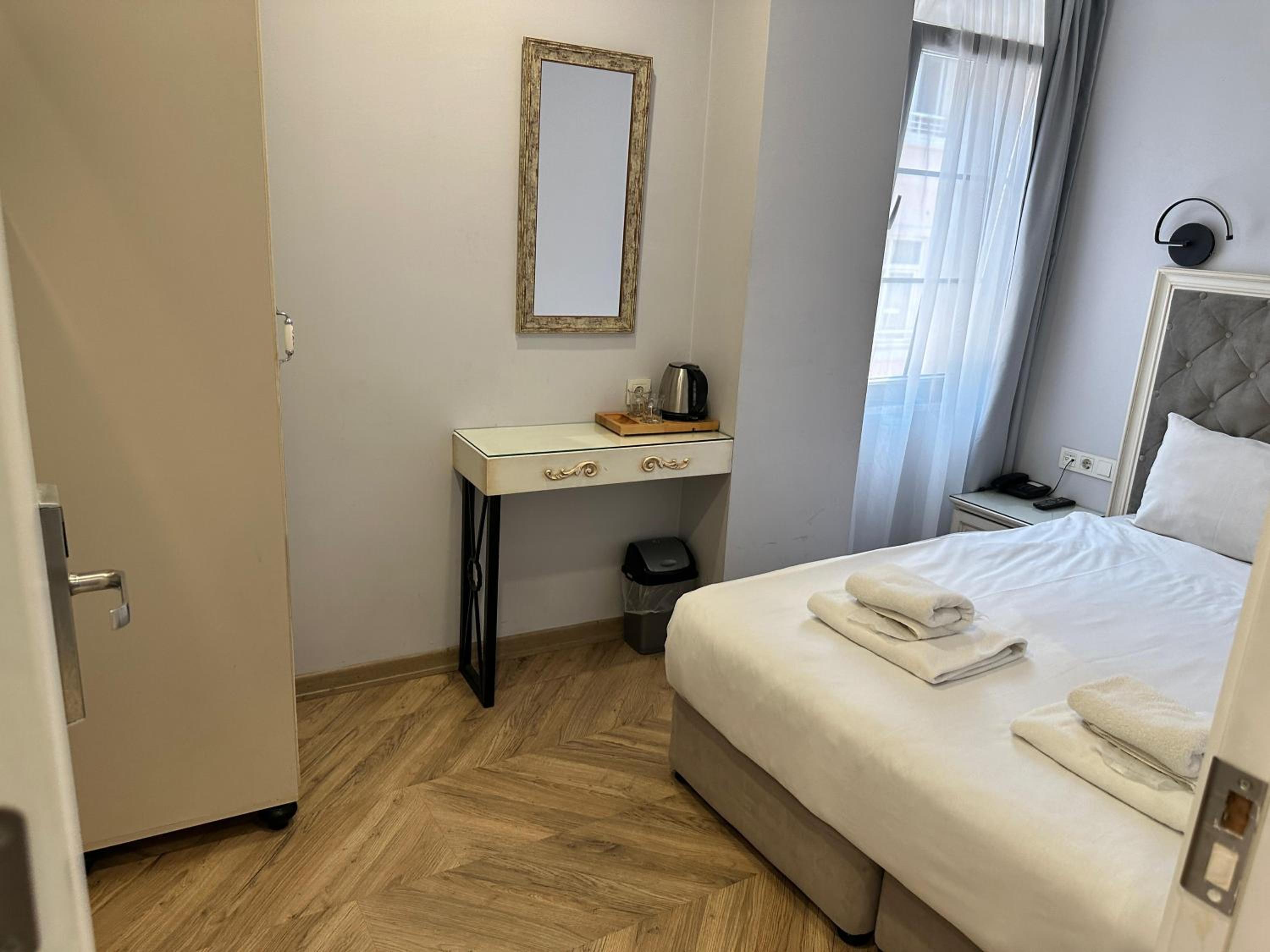 Budget Double Room — the supplier's photographs — photo 4