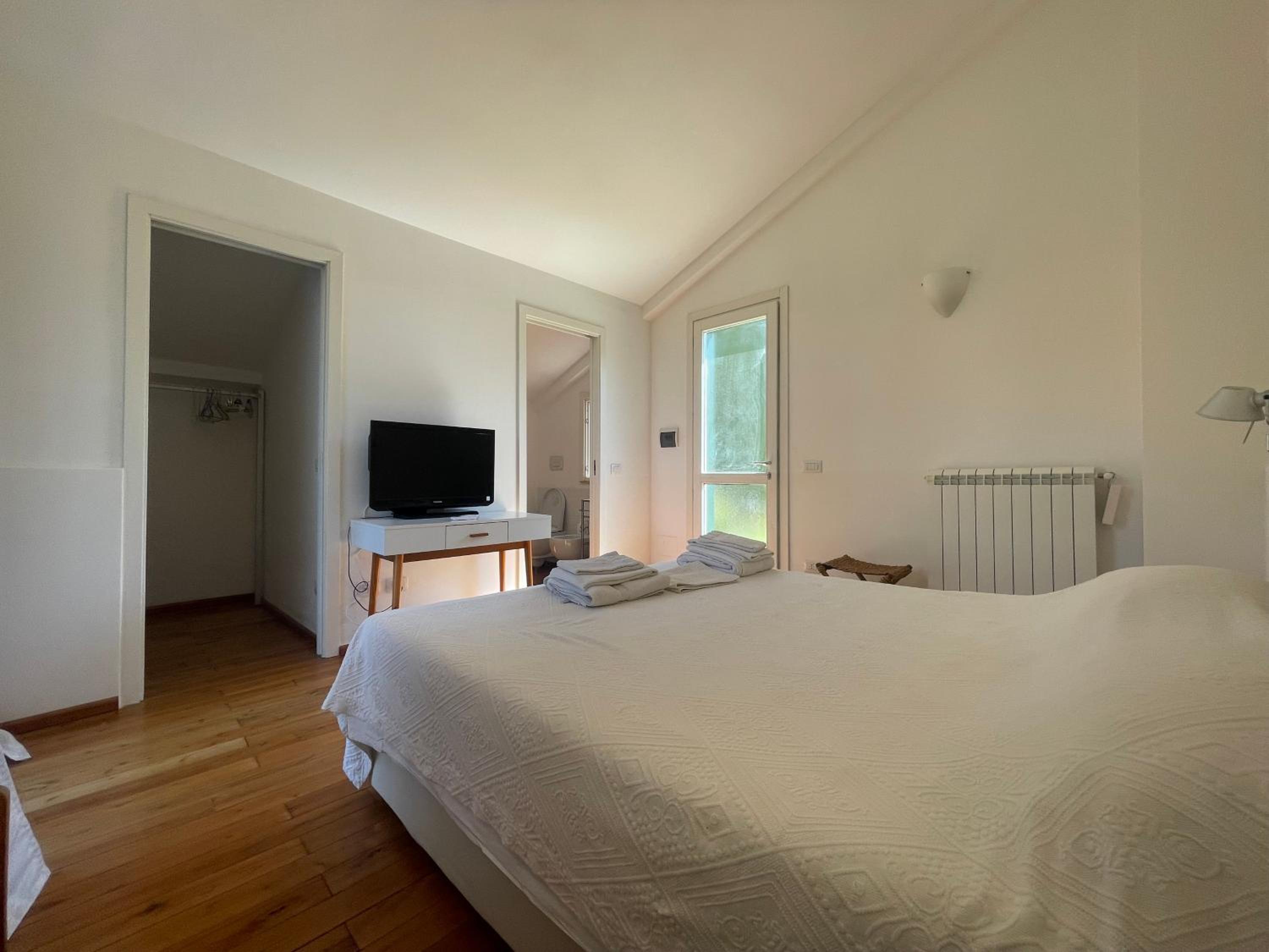 Villa photo 1