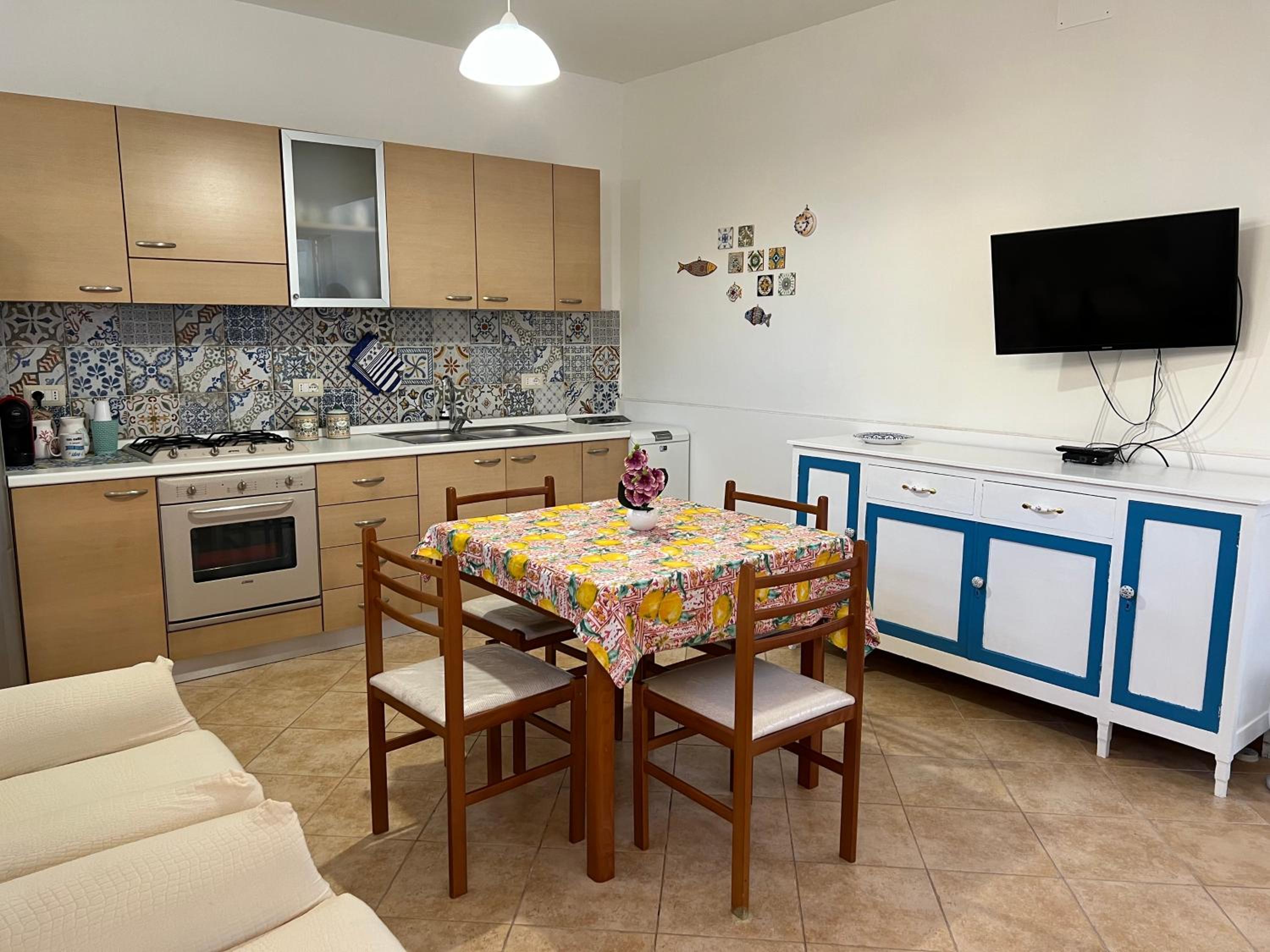 Three-Bedroom House photo 3