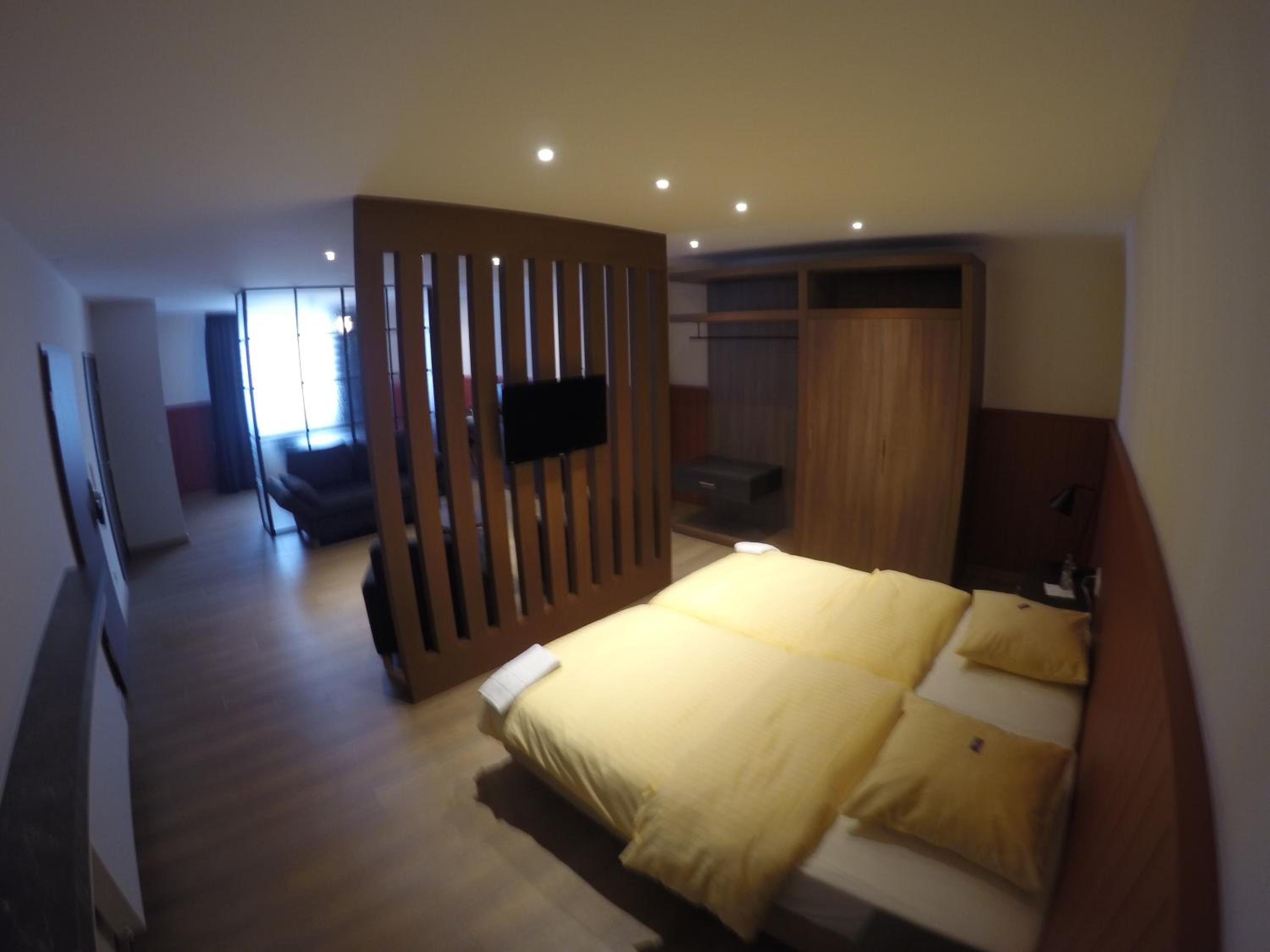 Apartment - Photo 9