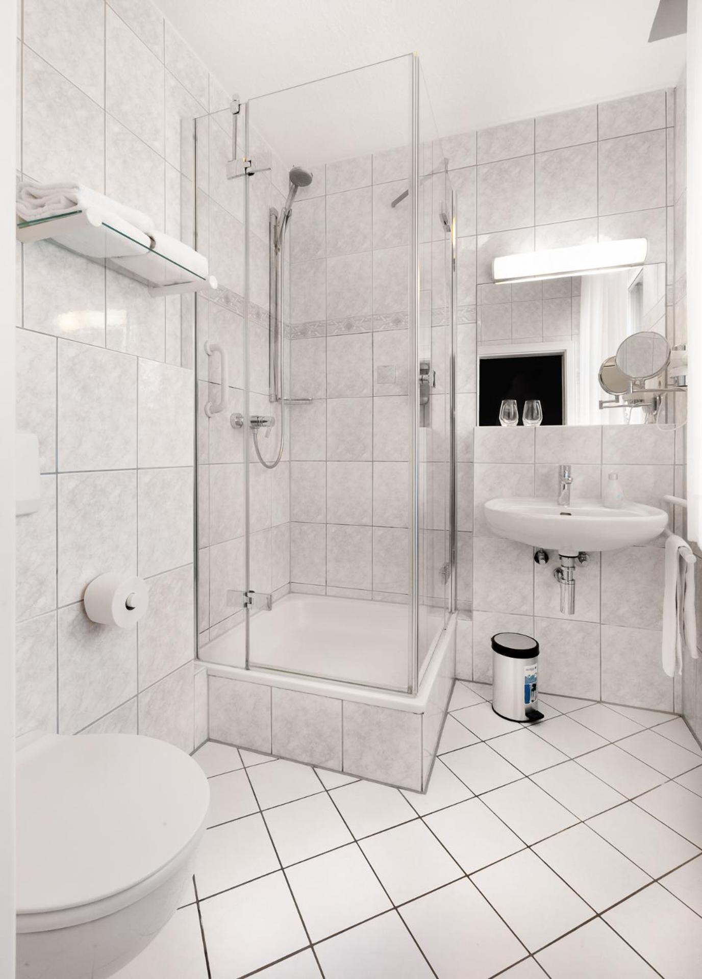 Double Room - Photo 3