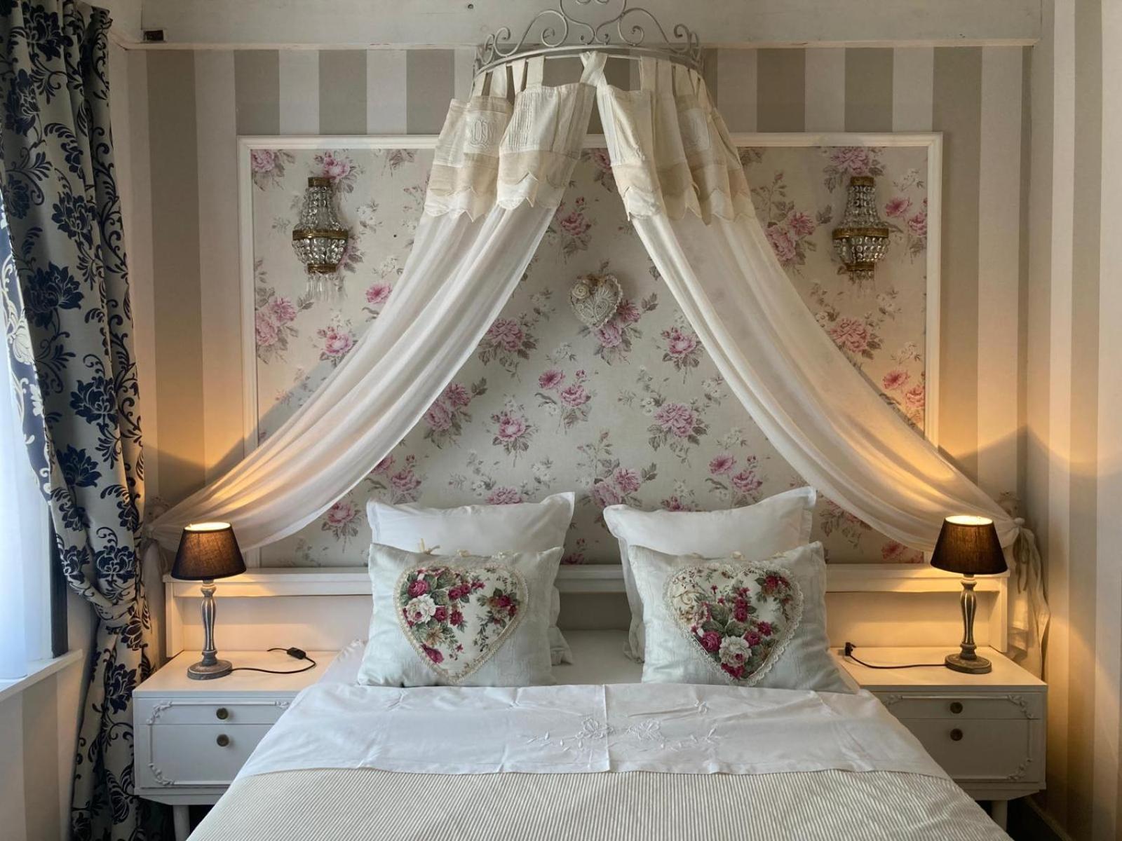 Deluxe Double Room with Shower photo 1