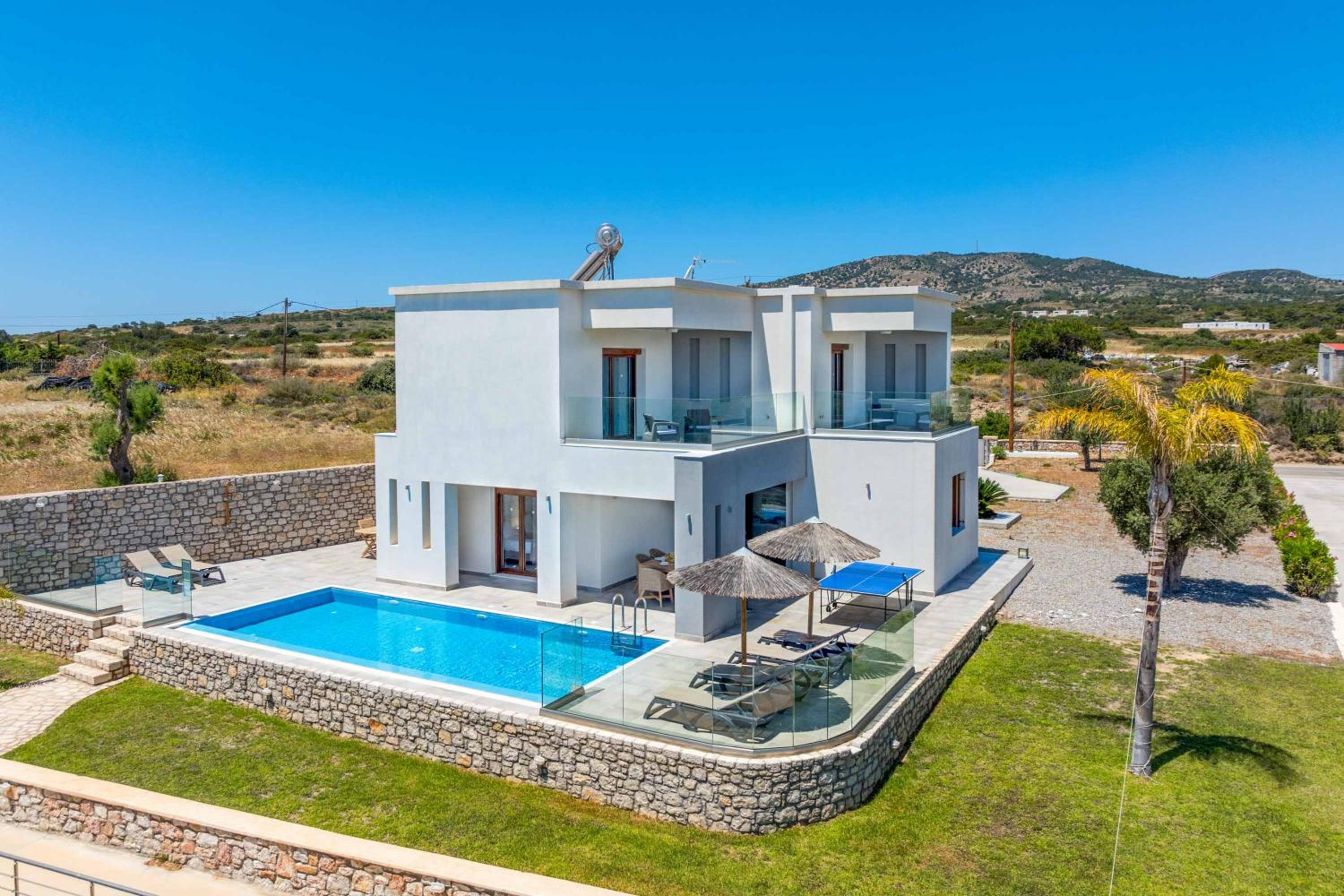 Three-Bedroom Villa photo 3