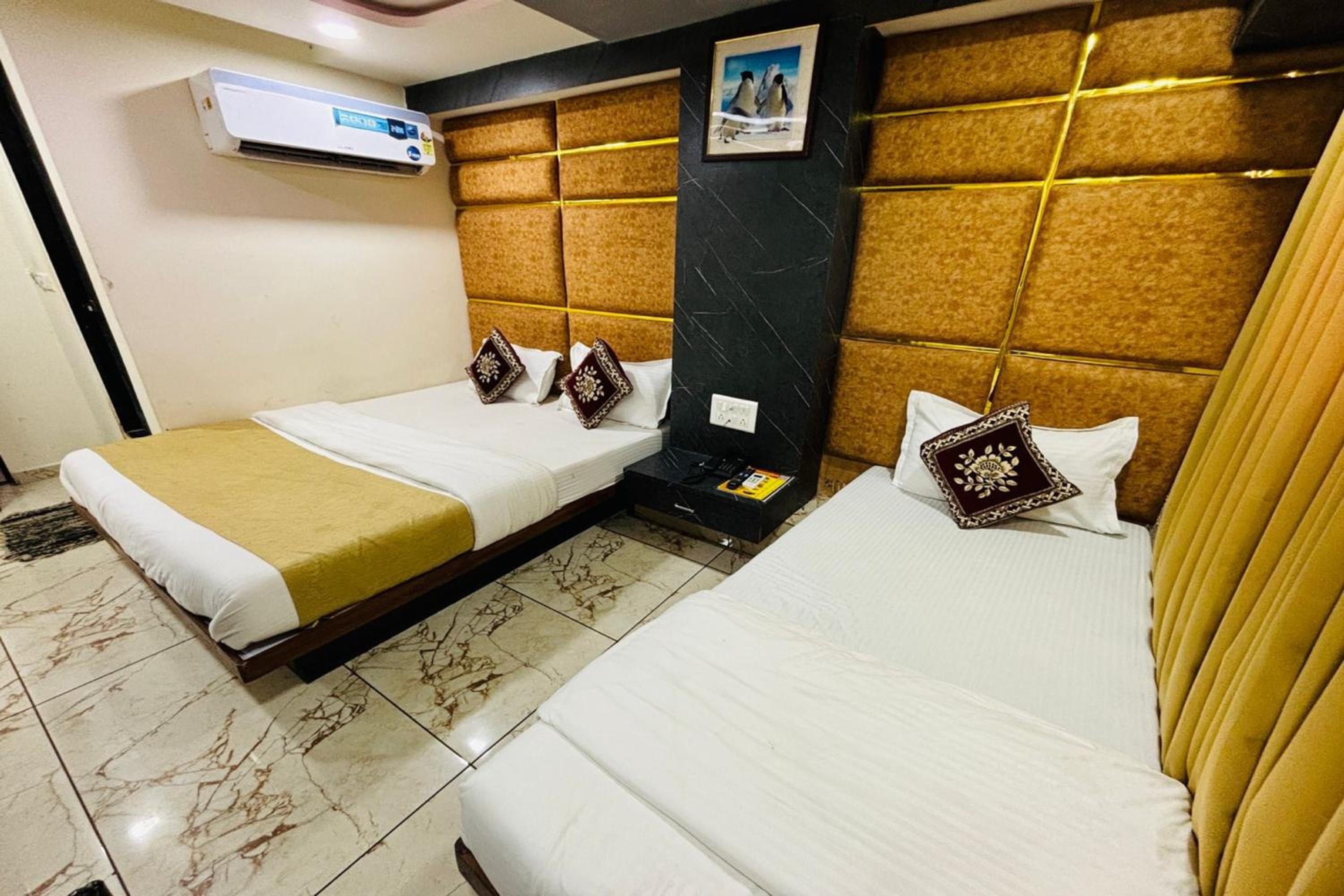 Deluxe Triple Room - Photo 10