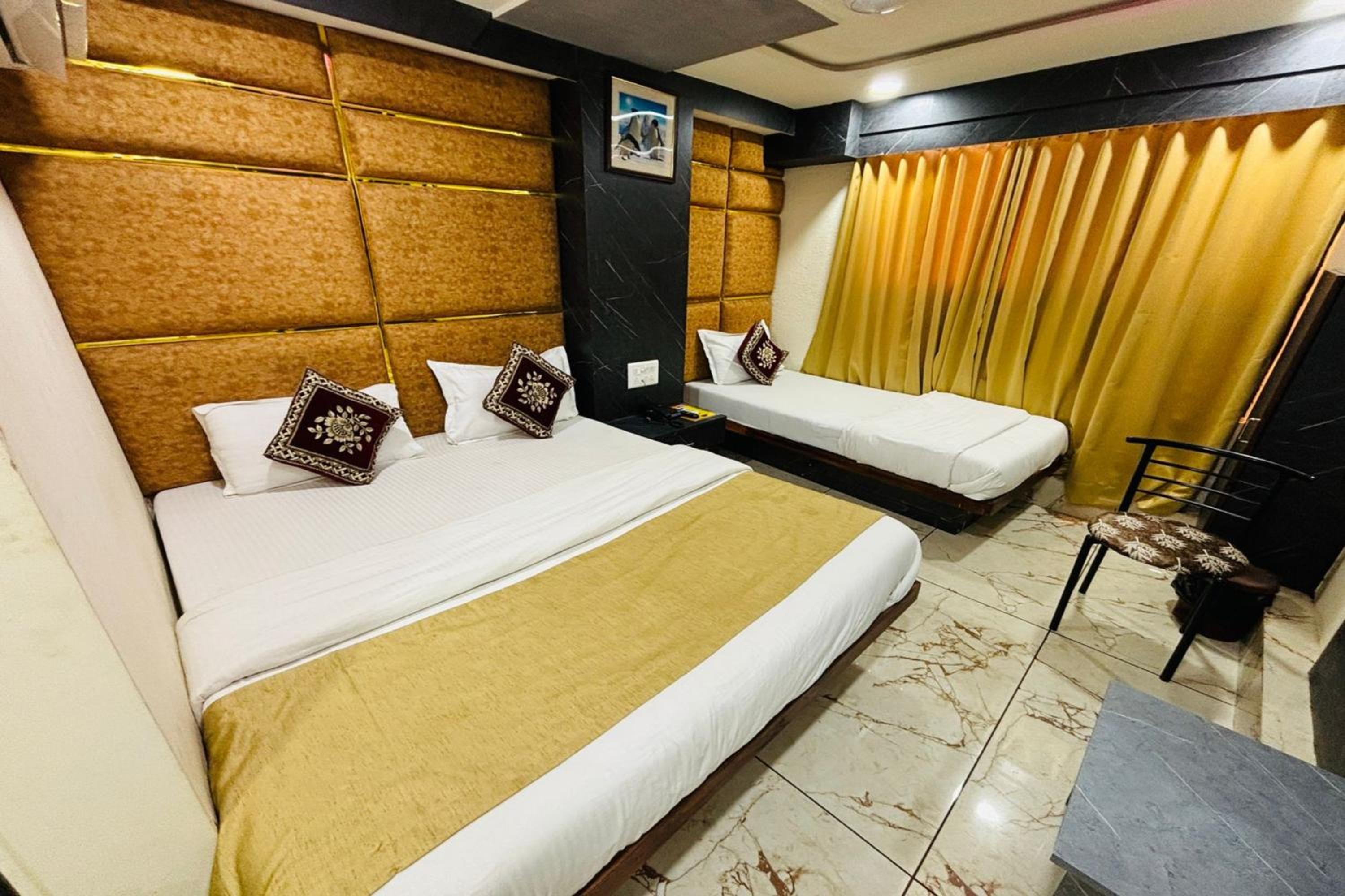 Deluxe Triple Room - Photo 7