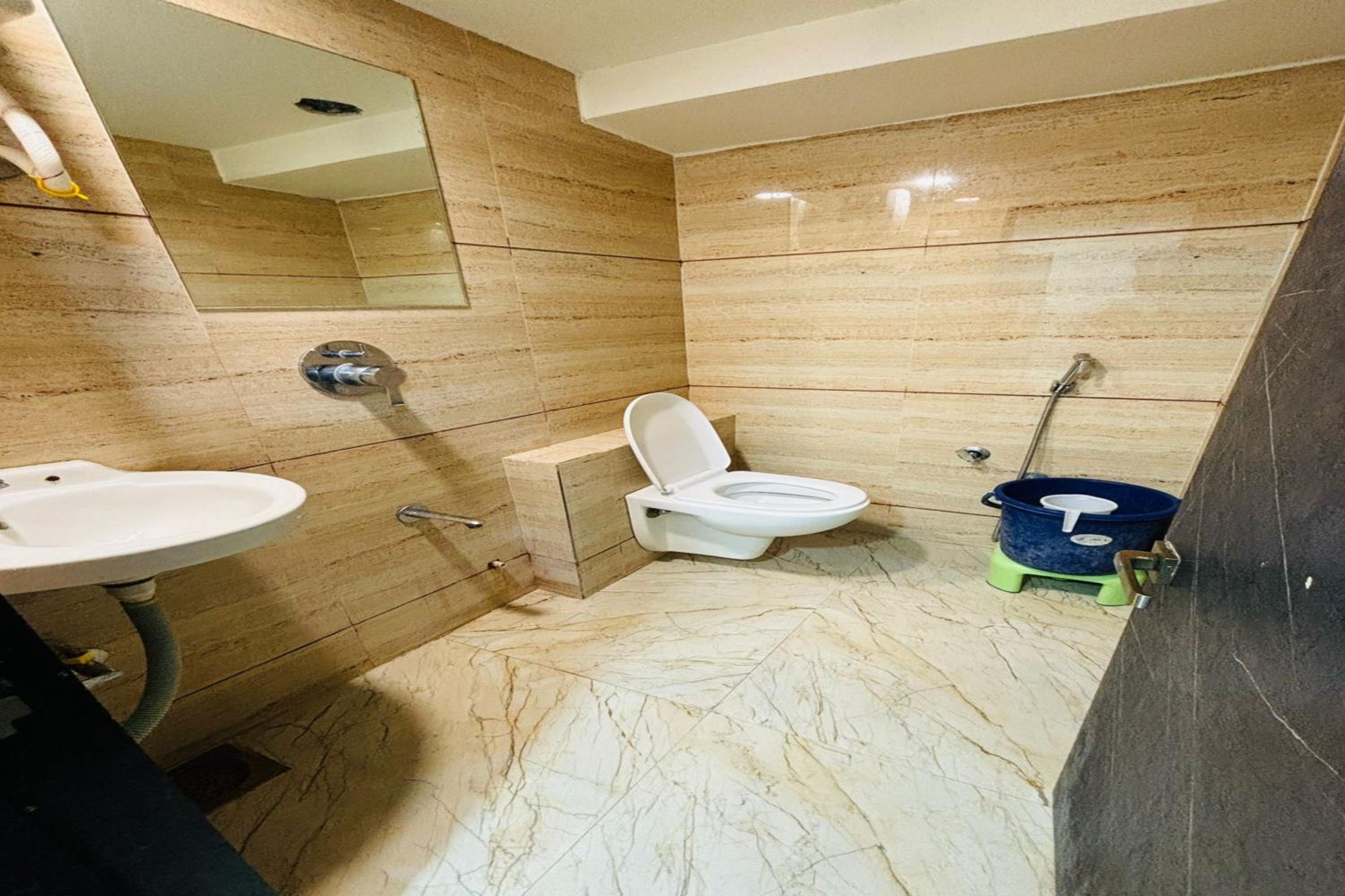 Deluxe Triple Room - Photo 4