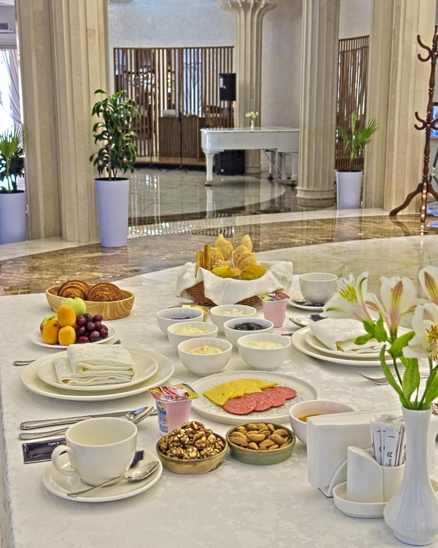 Double or Twin Room with Balcony photo 3