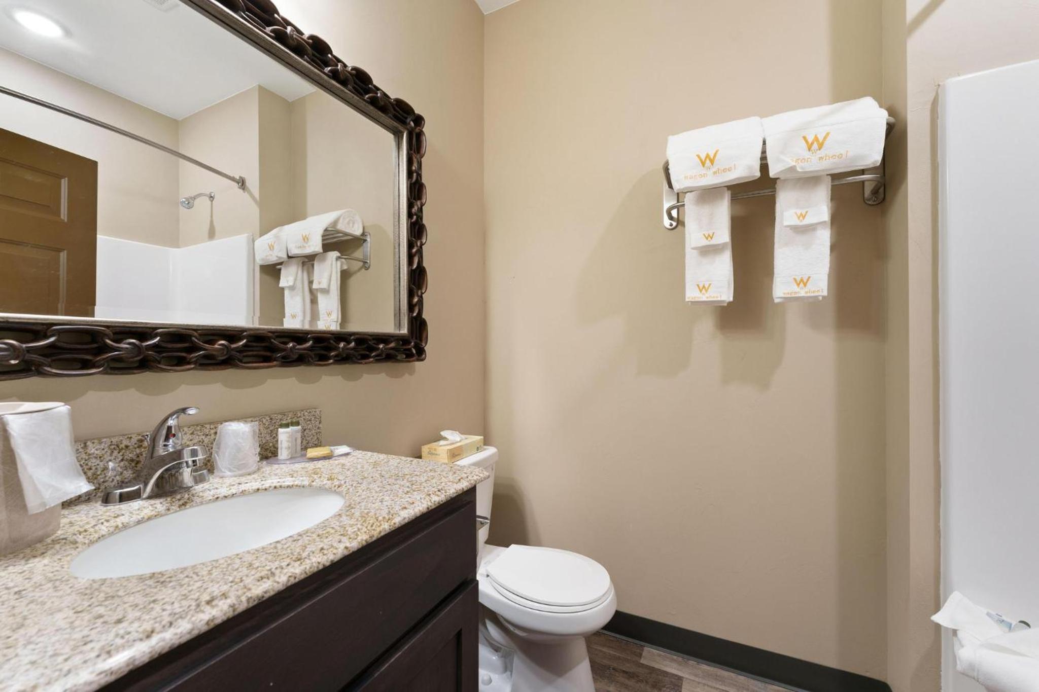 Budget Double Room - Photo 4