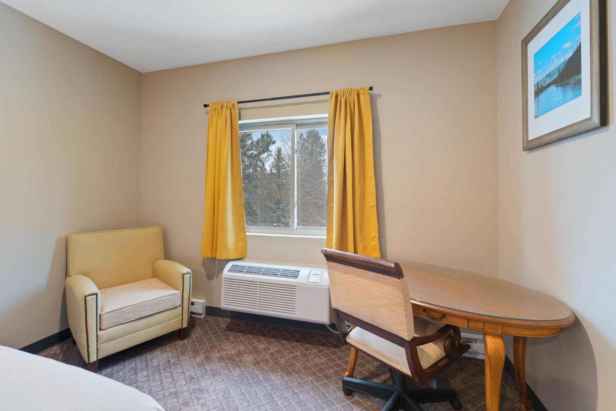 Budget Double Room - Photo 2